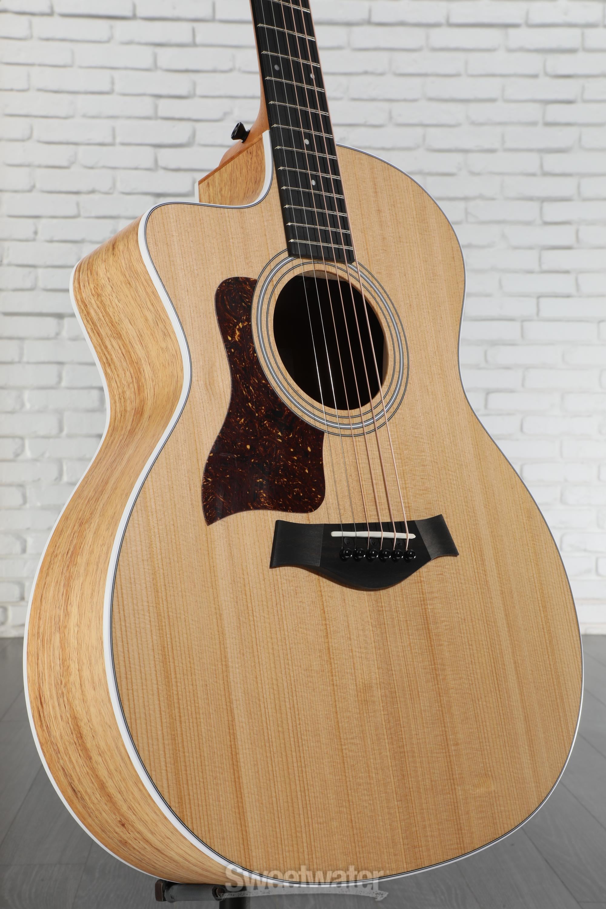 Taylor 214ce Left-handed Acoustic-electric Guitar - Layered