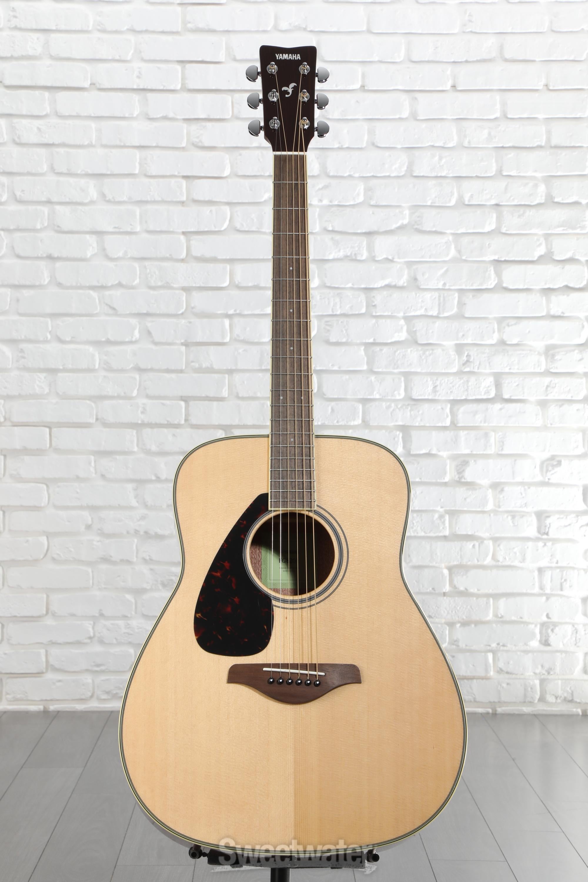 Yamaha FG820L Left-handed Dreadnought Acoustic Guitar - Natural