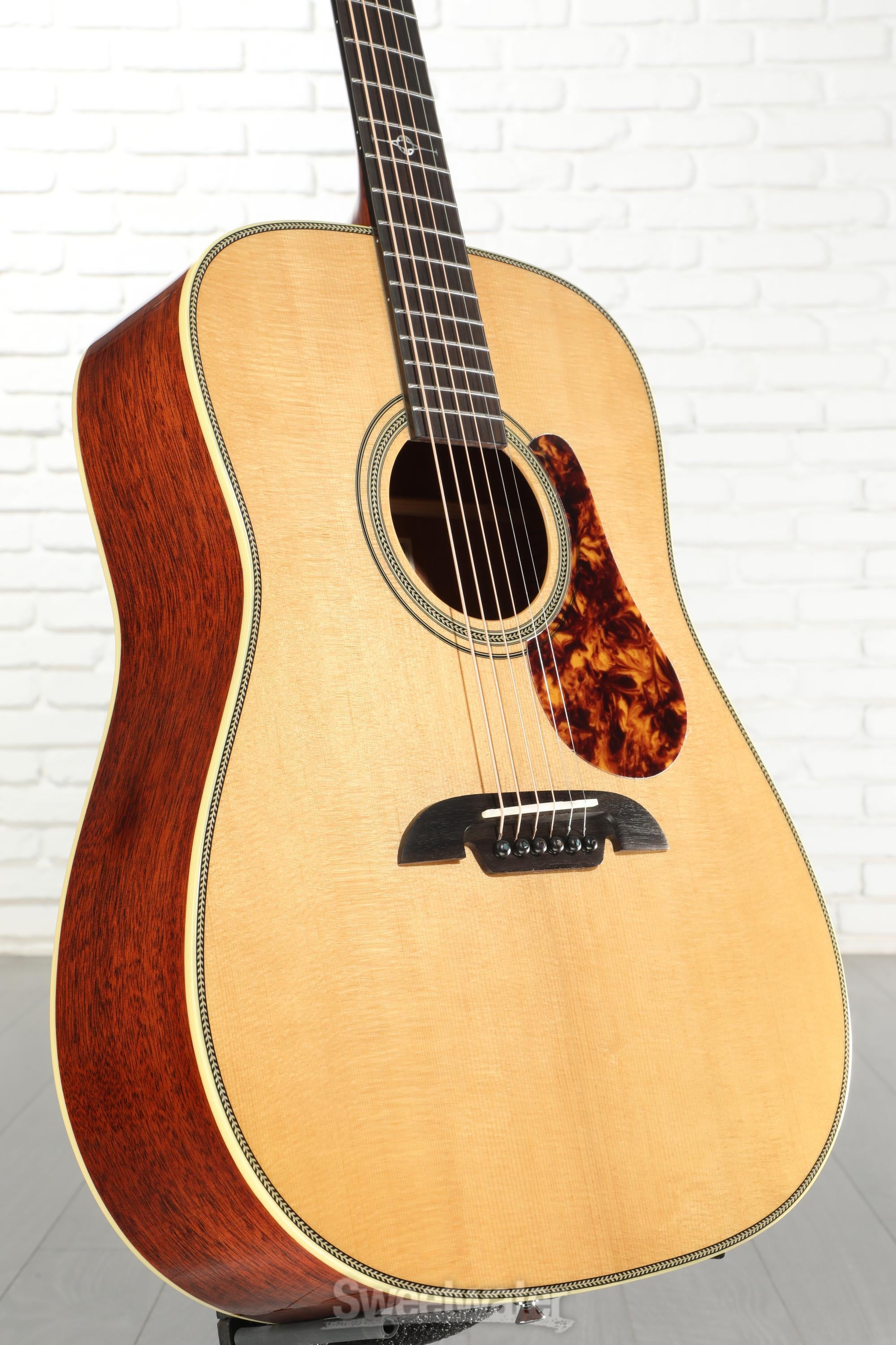 Alvarez MD60 Herringbone Masterworks Series Acoustic Guitar