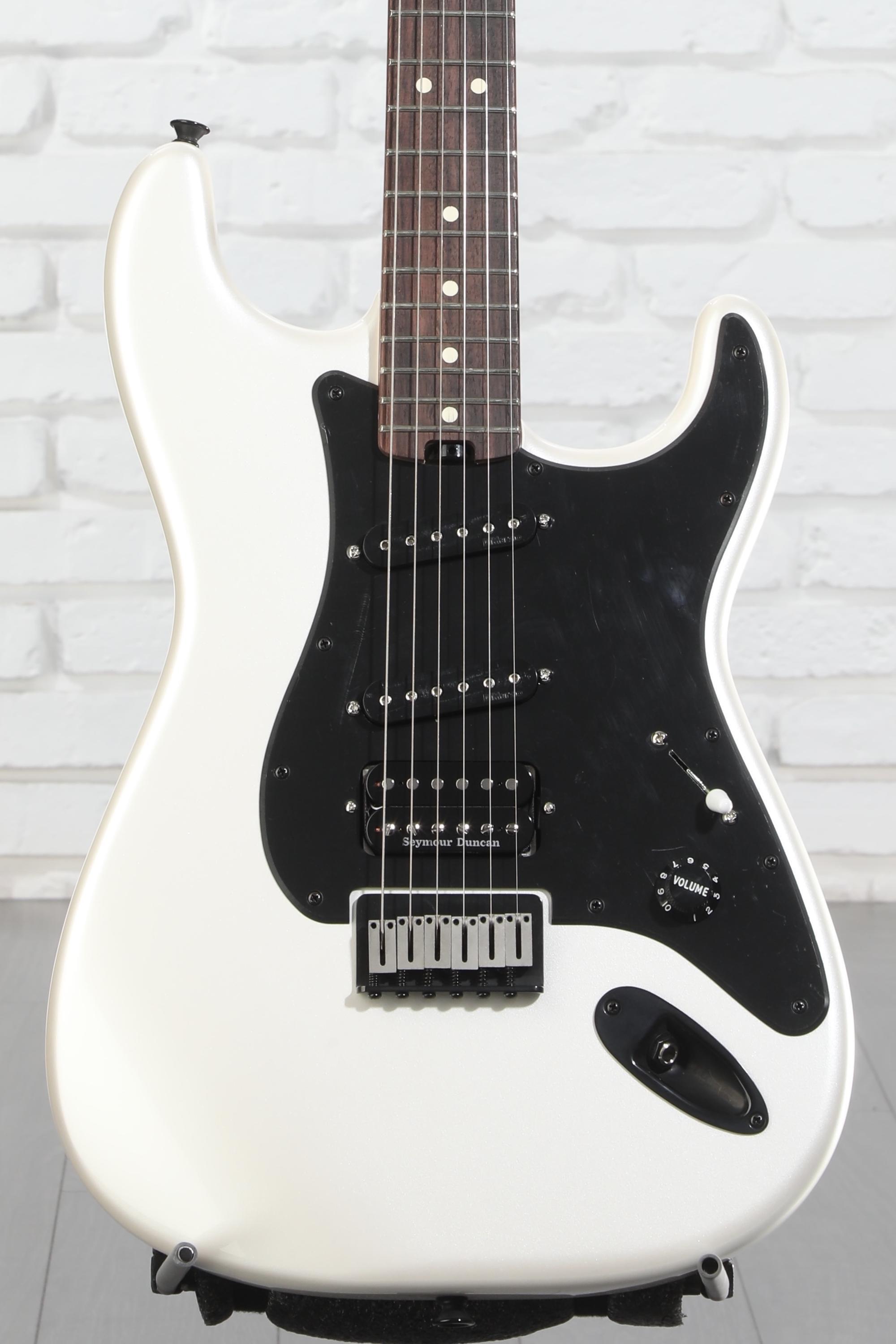 ギター Charvel Jake E Lee Signature Pro-Mod Charvel Jake E. Lee Signature Pro-Mod So-Cal Style 1 Electric