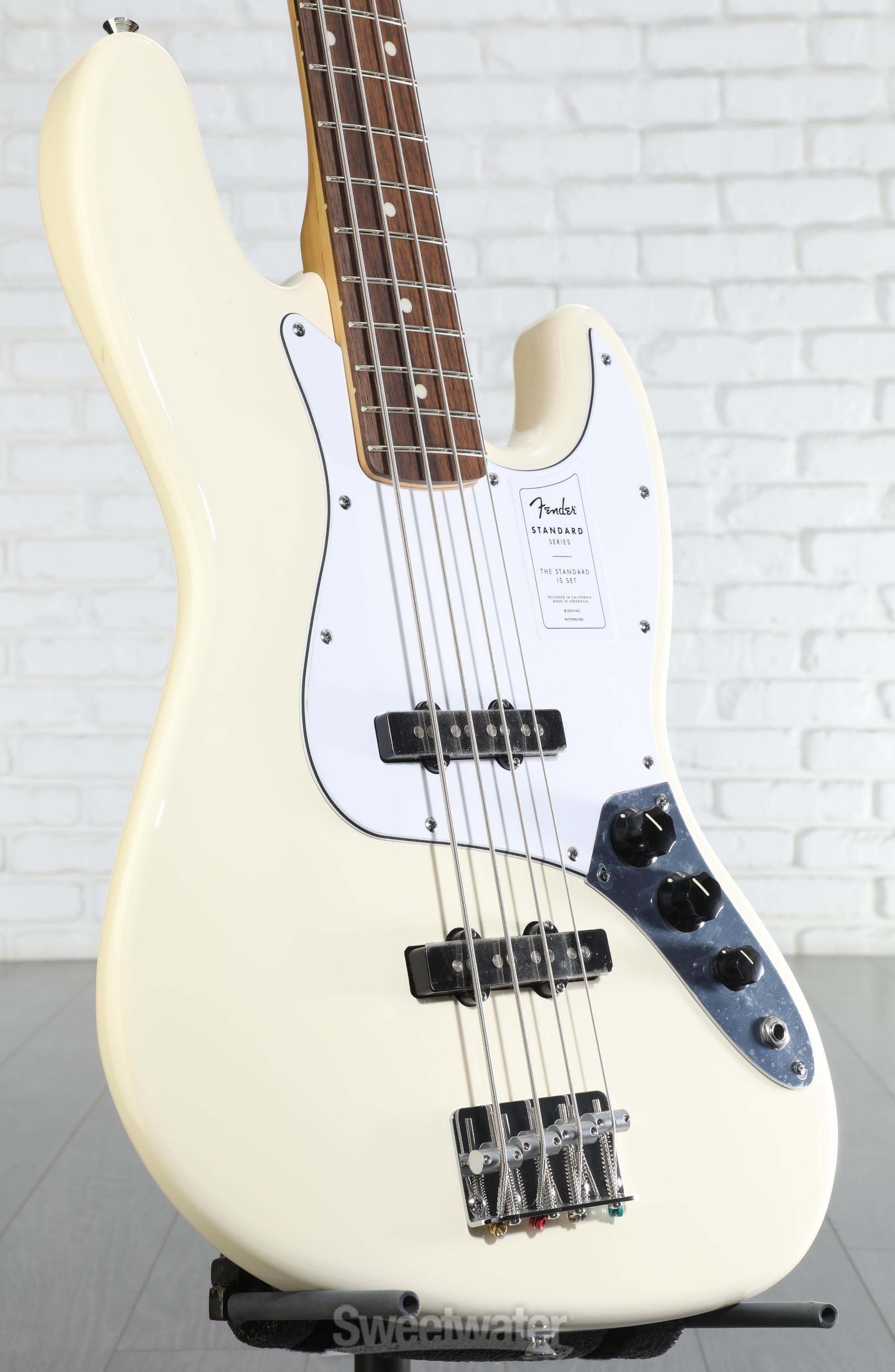 Fender Standard Jazz Bass - Olympic White, Laurel Fingerboard