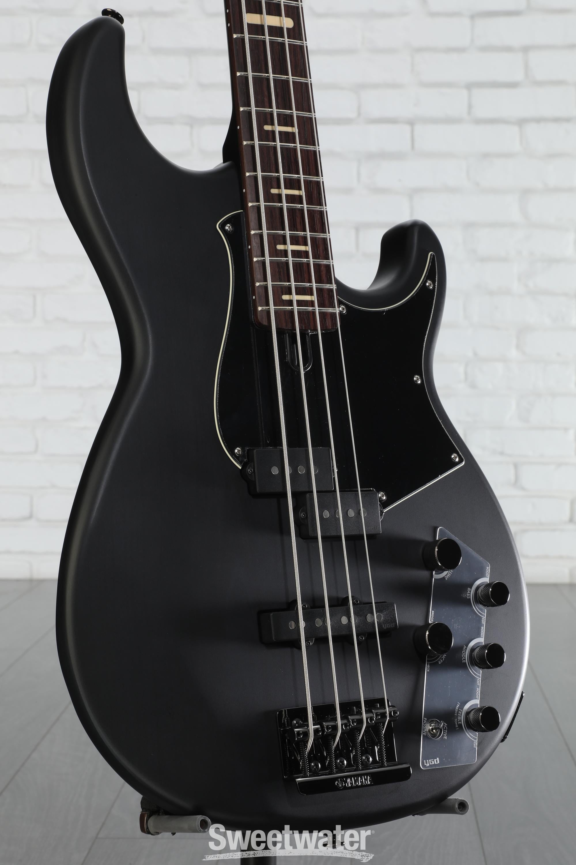 Yamaha BB734A 4-string Bass Guitar - Translucent Matte Black
