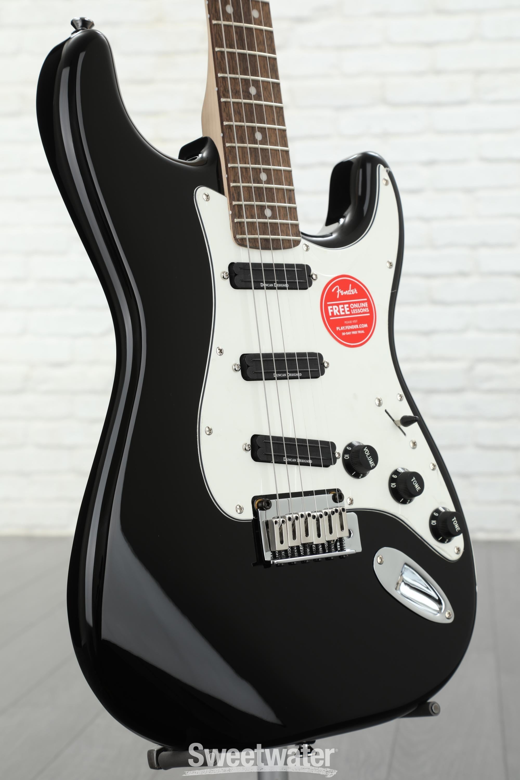 Squier Deluxe Hot Rails Stratocaster - Black w/ Laurel Fingerboard