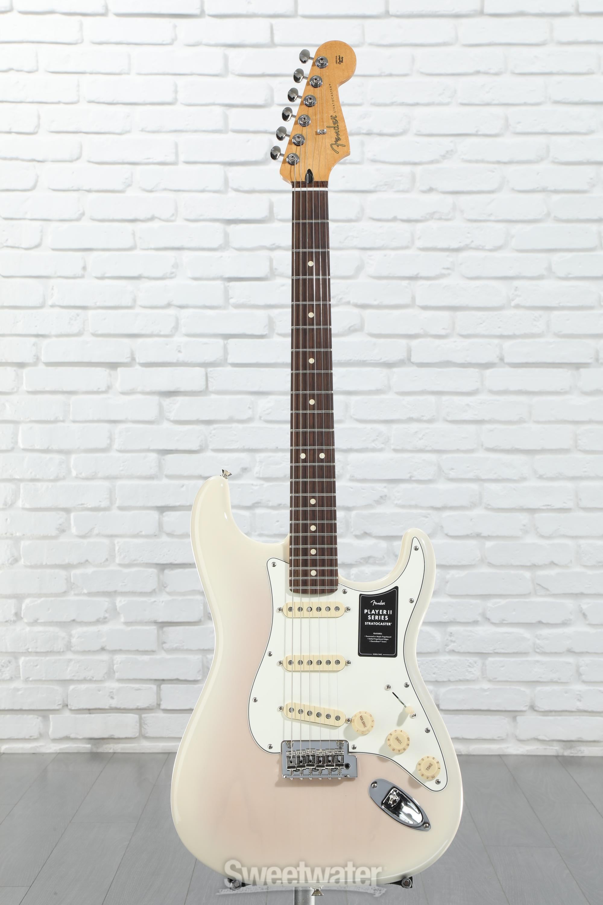 Fender PlayerⅡ Stratocaster White Bronde Player II Stratocaster - White Blonde – Dave's Guitar Shop