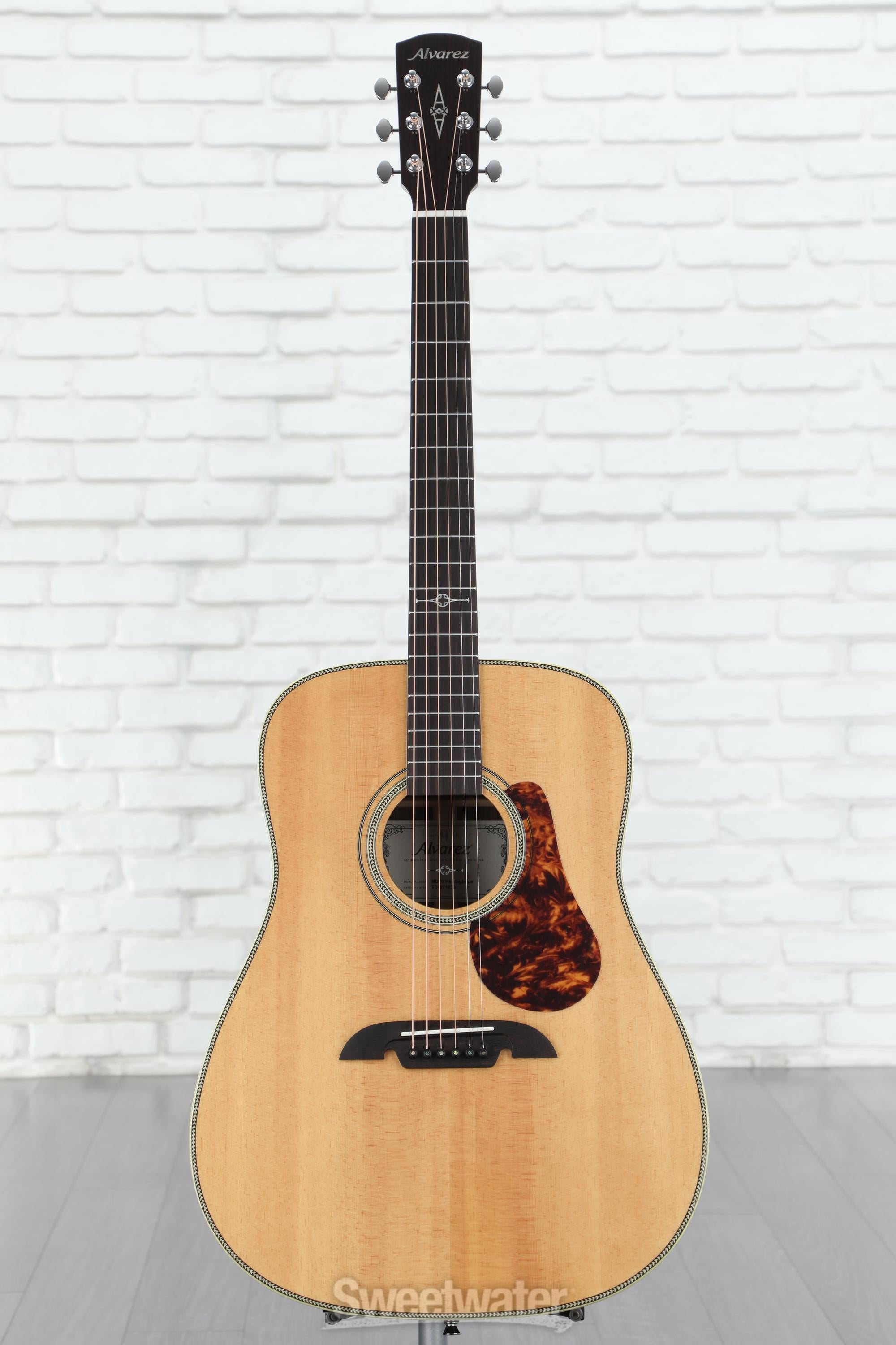 Alvarez MD70 Herringbone Masterworks Series Acoustic Guitar - Natural |  Sweetwater