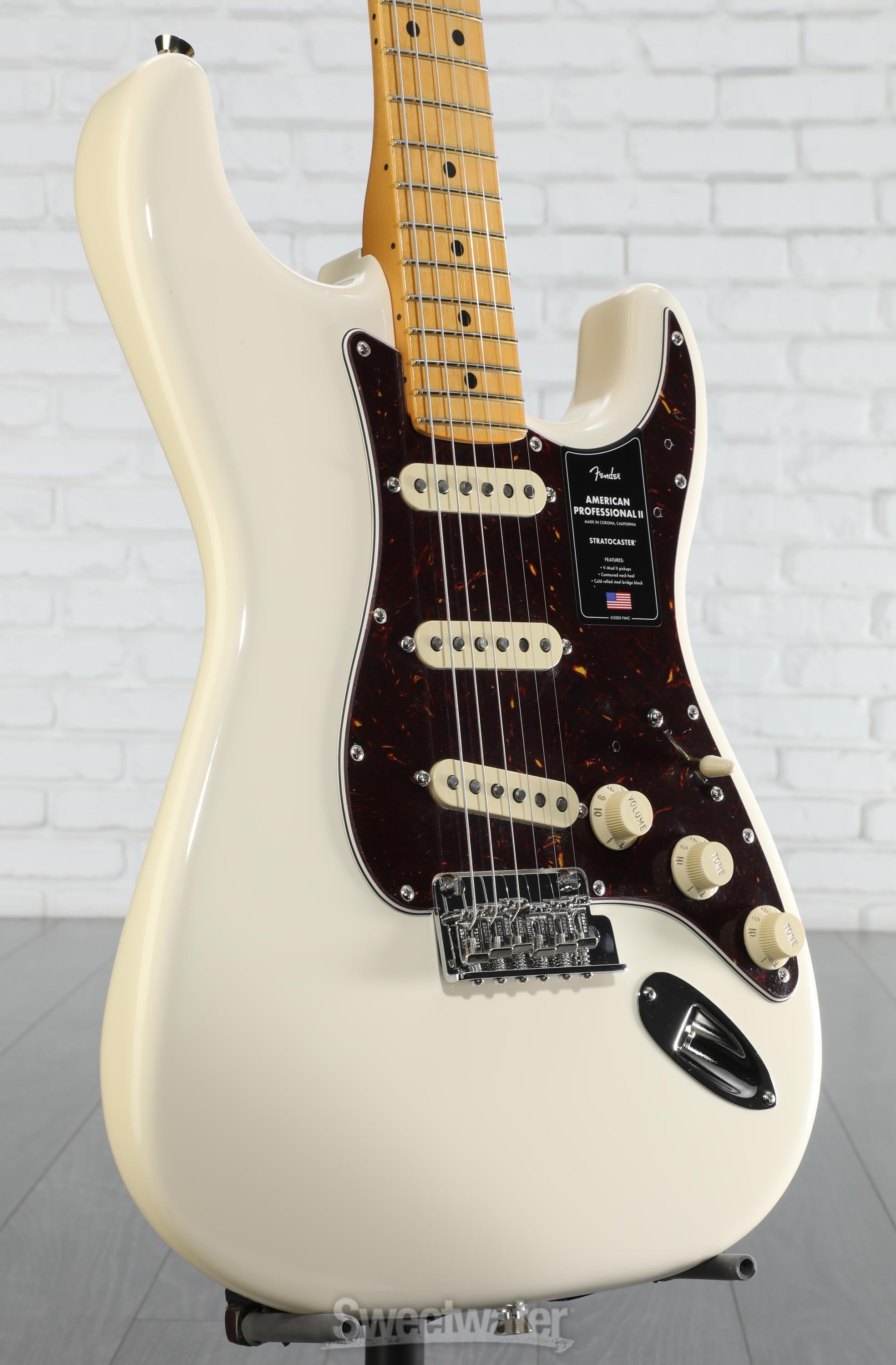 ギター Fender AMERICAN PROFESSIONAL II Amazon.com: Fender American Professional II Stratocaster