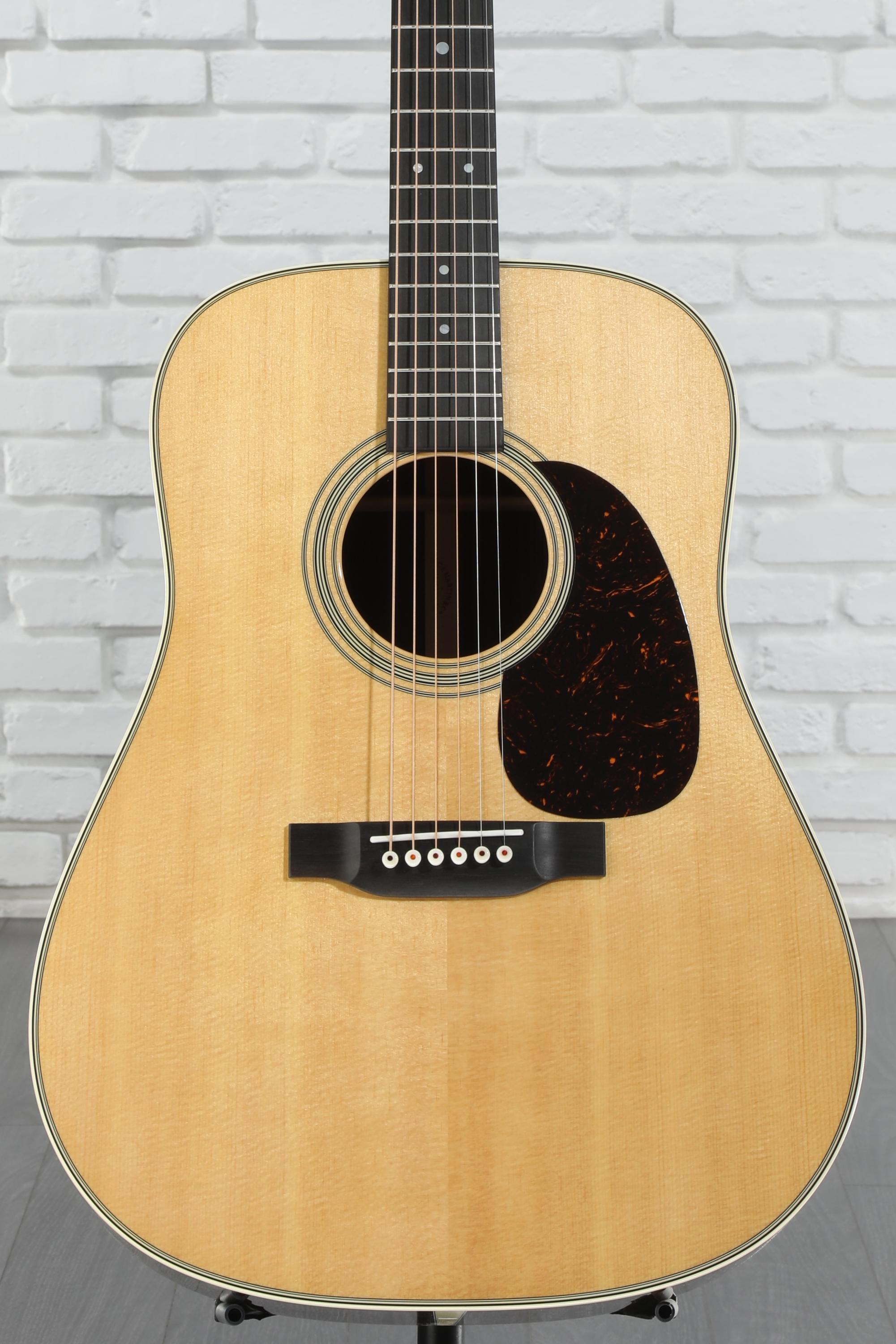 グランドセール 漫画 D-28 Martin Standard with Natural - Guitar Acoustic Series ギター