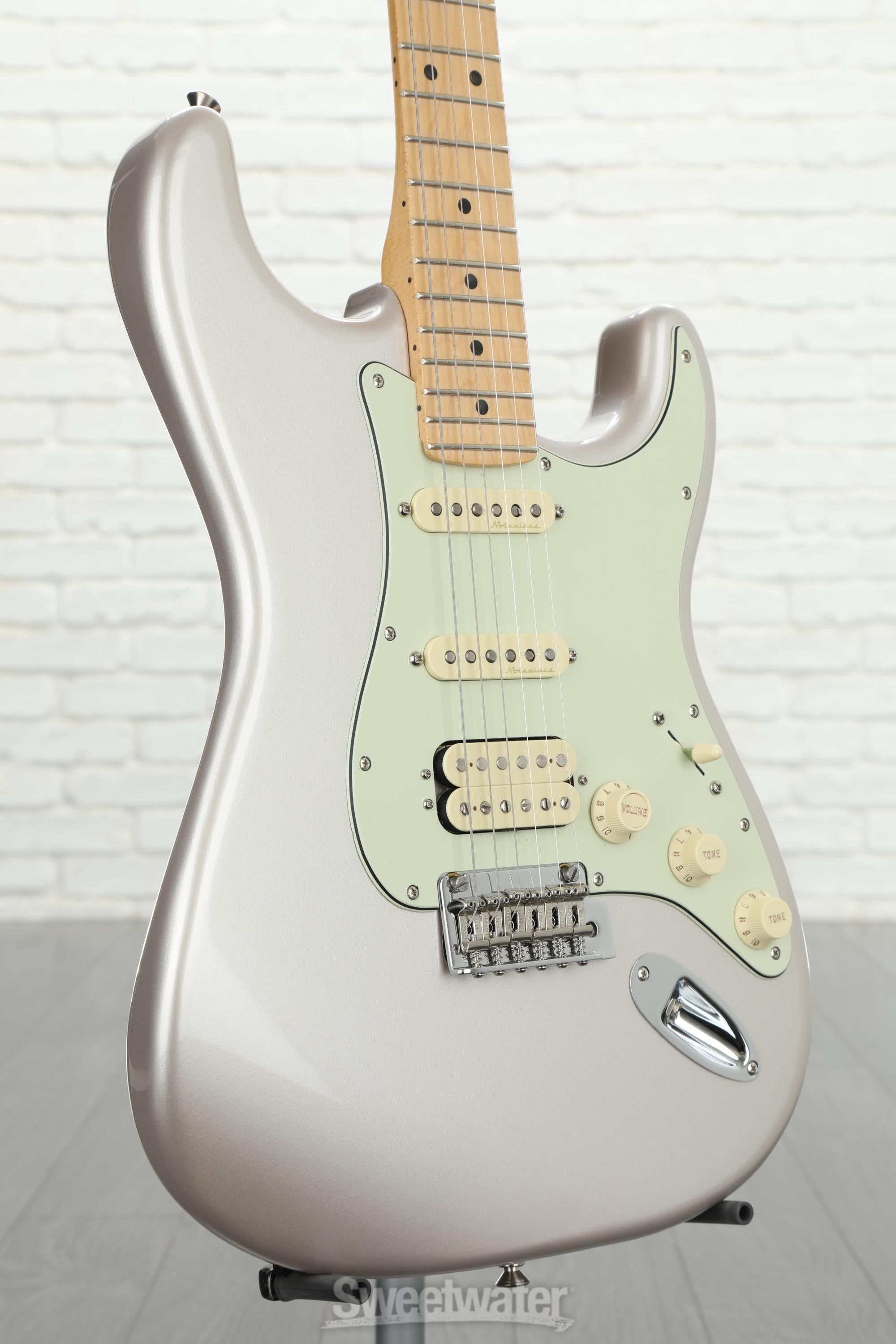 Fender Deluxe Stratocaster HSS - Blizzard Pearl with Maple