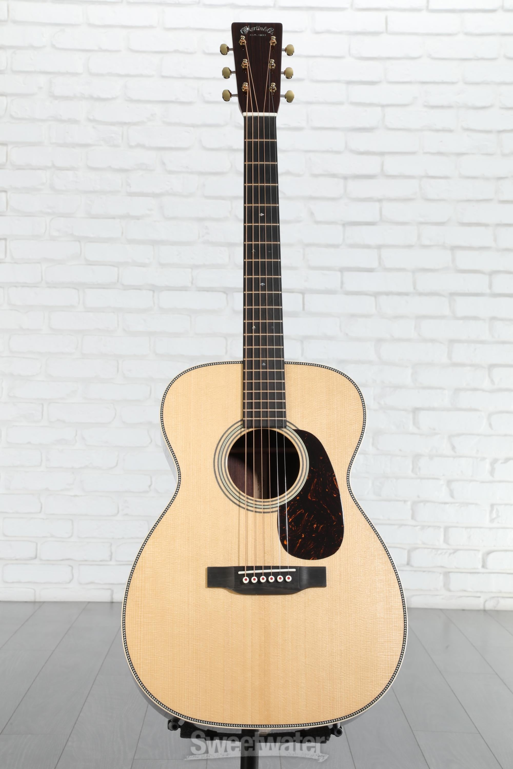 Martin 00-28 Modern Deluxe アコースティックギター Martin 00-28 Modern Deluxe Acoustic Guitar Natural | Music & Arts
