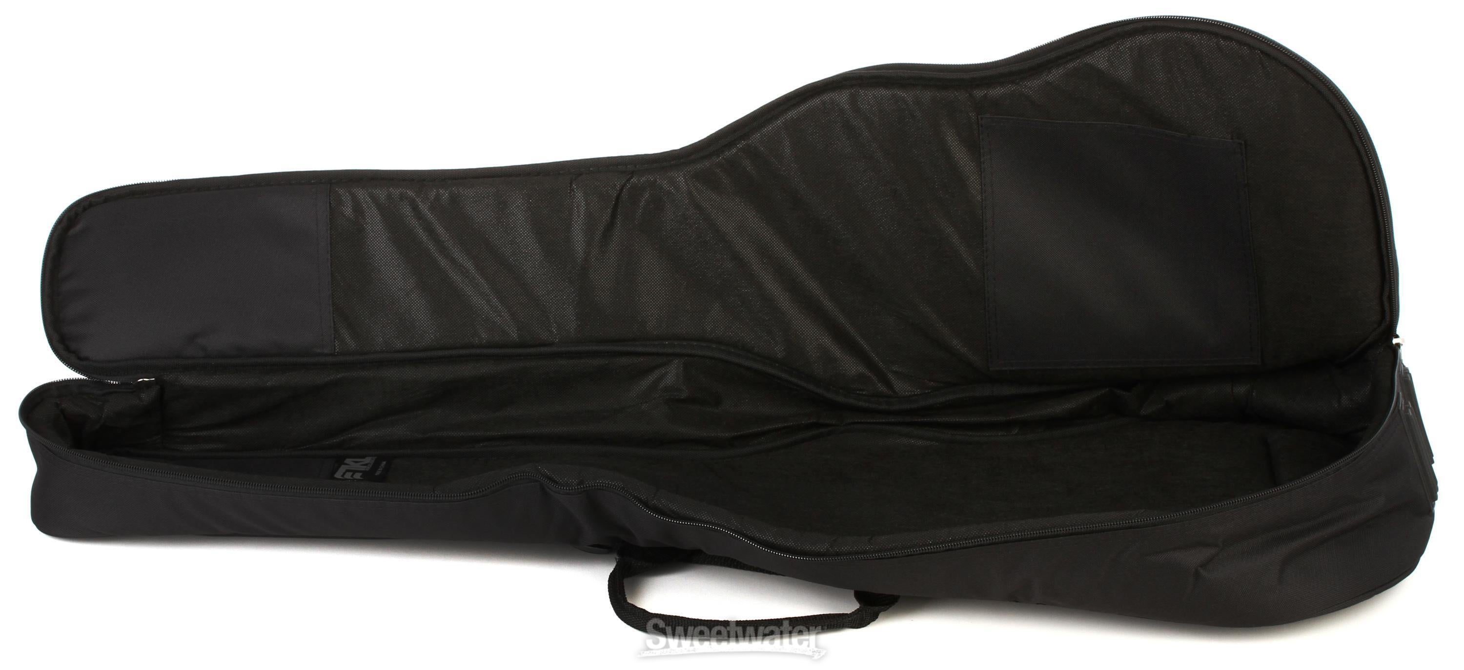 Martin deals guitar bag