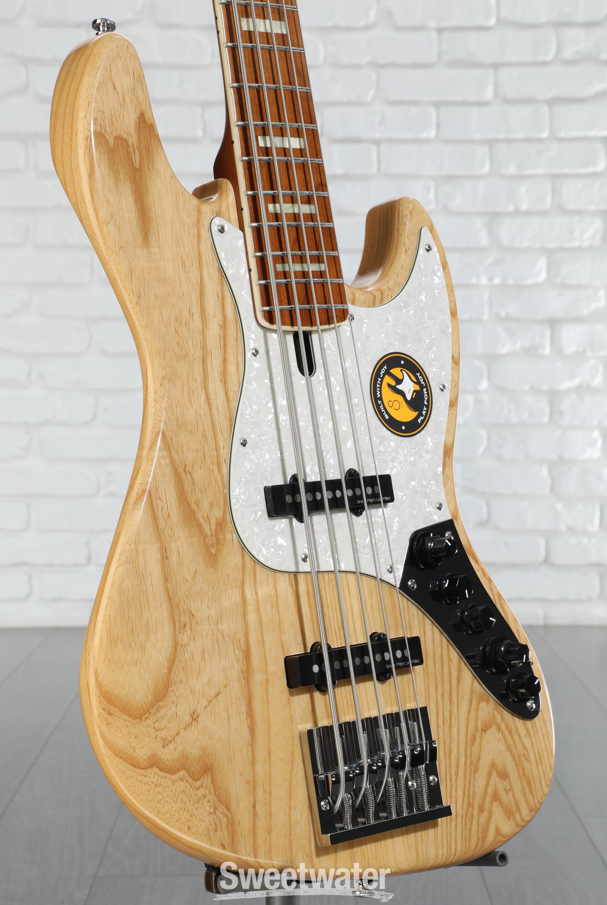 Sire Marcus Miller V8 5-string Bass Guitar - Natural Sire Marcus Miller V8 5-string Bass Guitar - Natural