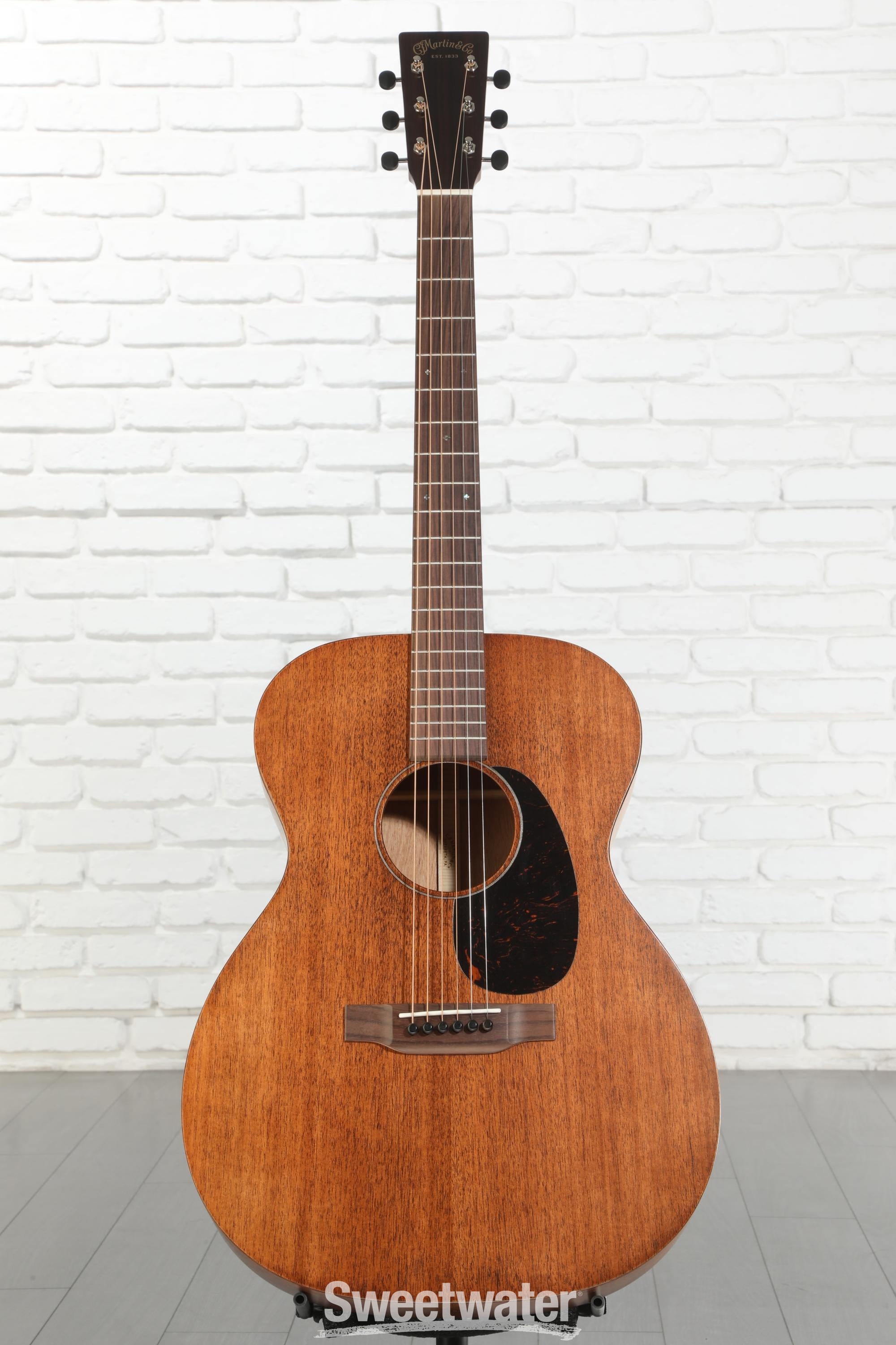 Martin アコースティックギター 00-15M Natural Martin 00-15M Acoustic Guitar - Satin Natural Mahogany | Sweetwater