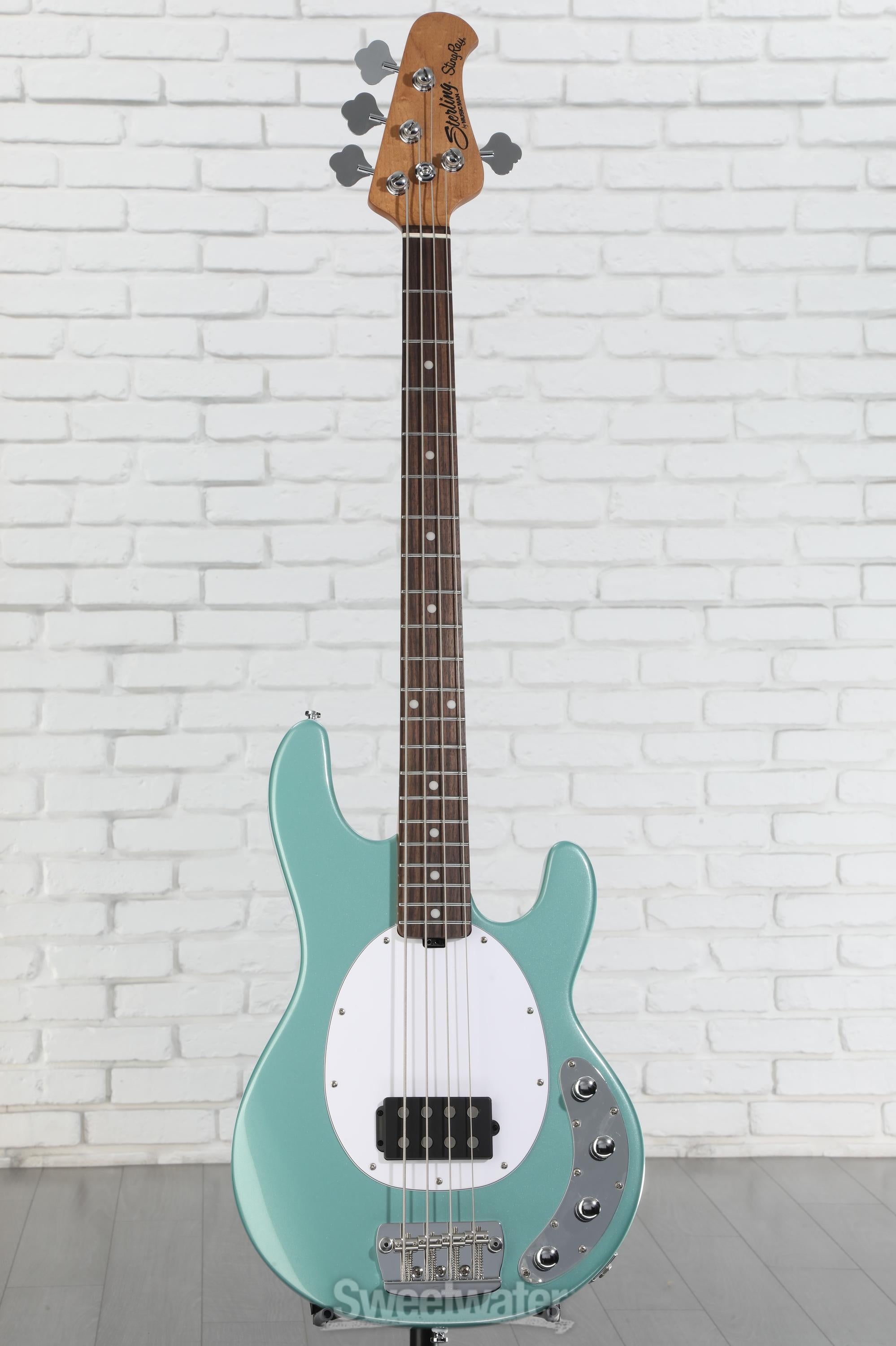 Sterling By Music Man StingRay RAY34 Bass Guitar - Dorado