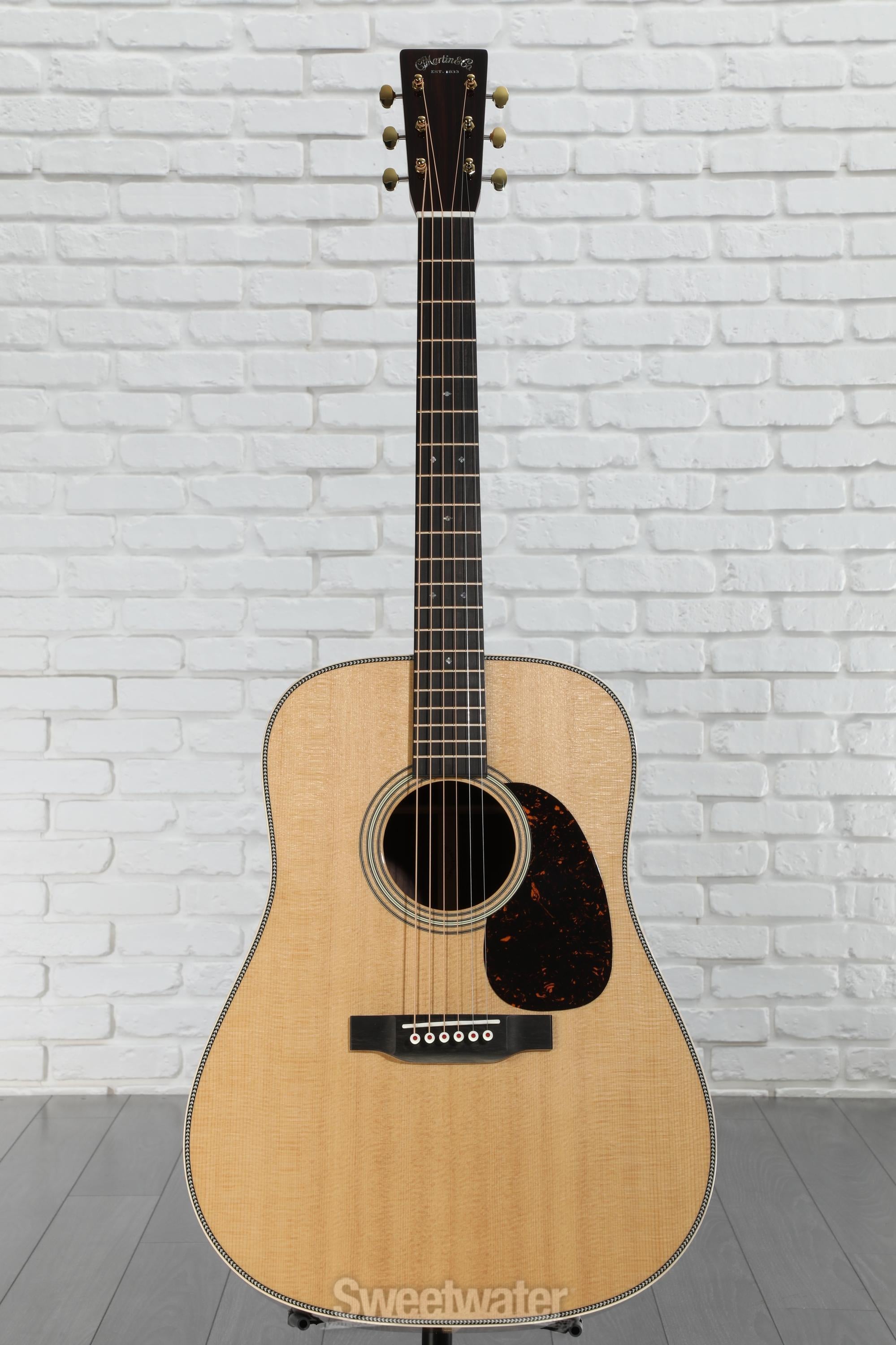 マーチン D-28 Martin D-28 Acoustic Guitar | Retired | Martin Guitar