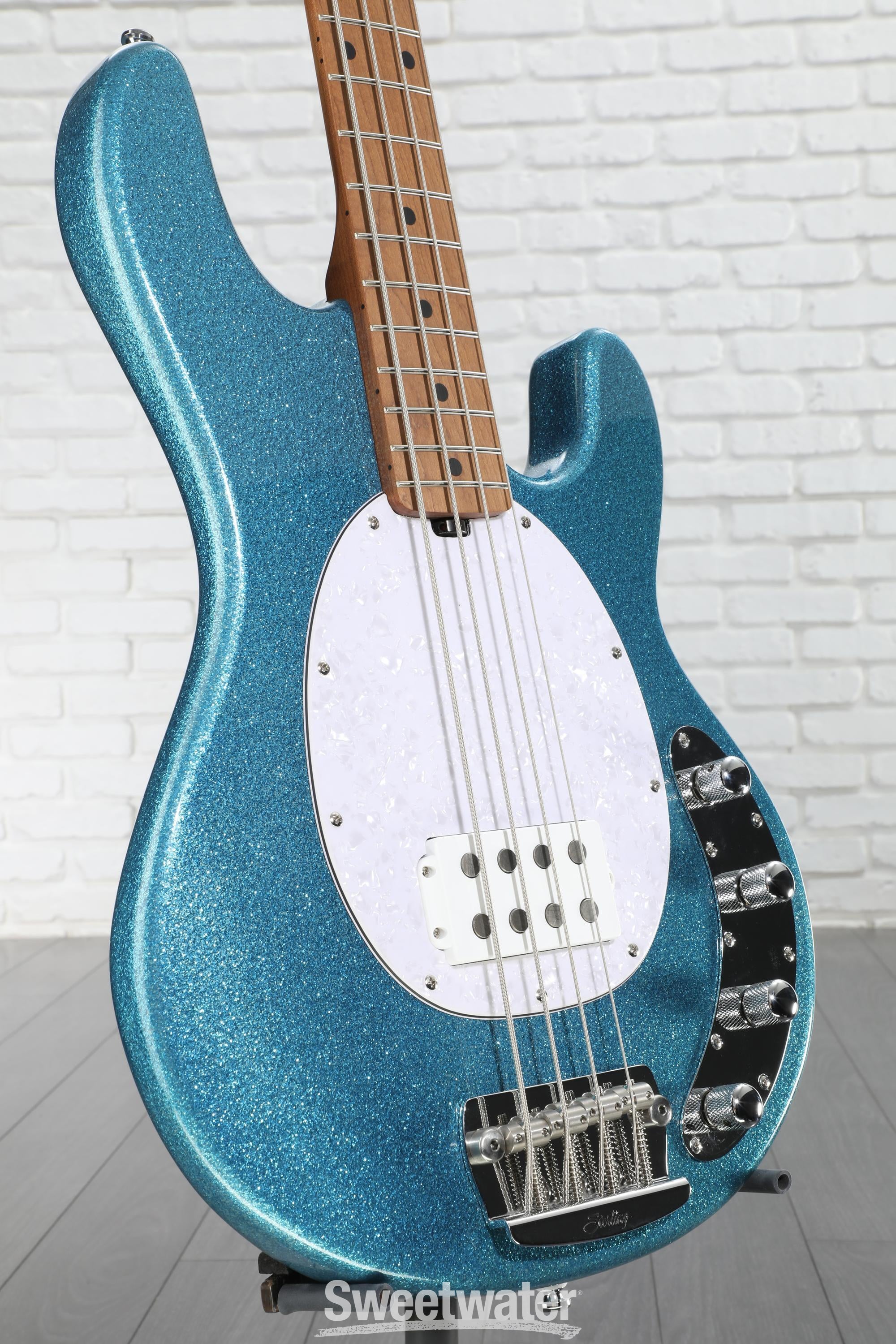 ベース Musicman RAY34 Blue Sparkle Sterling Amazon.com: StingRay RAY34 bass : Musical Instruments