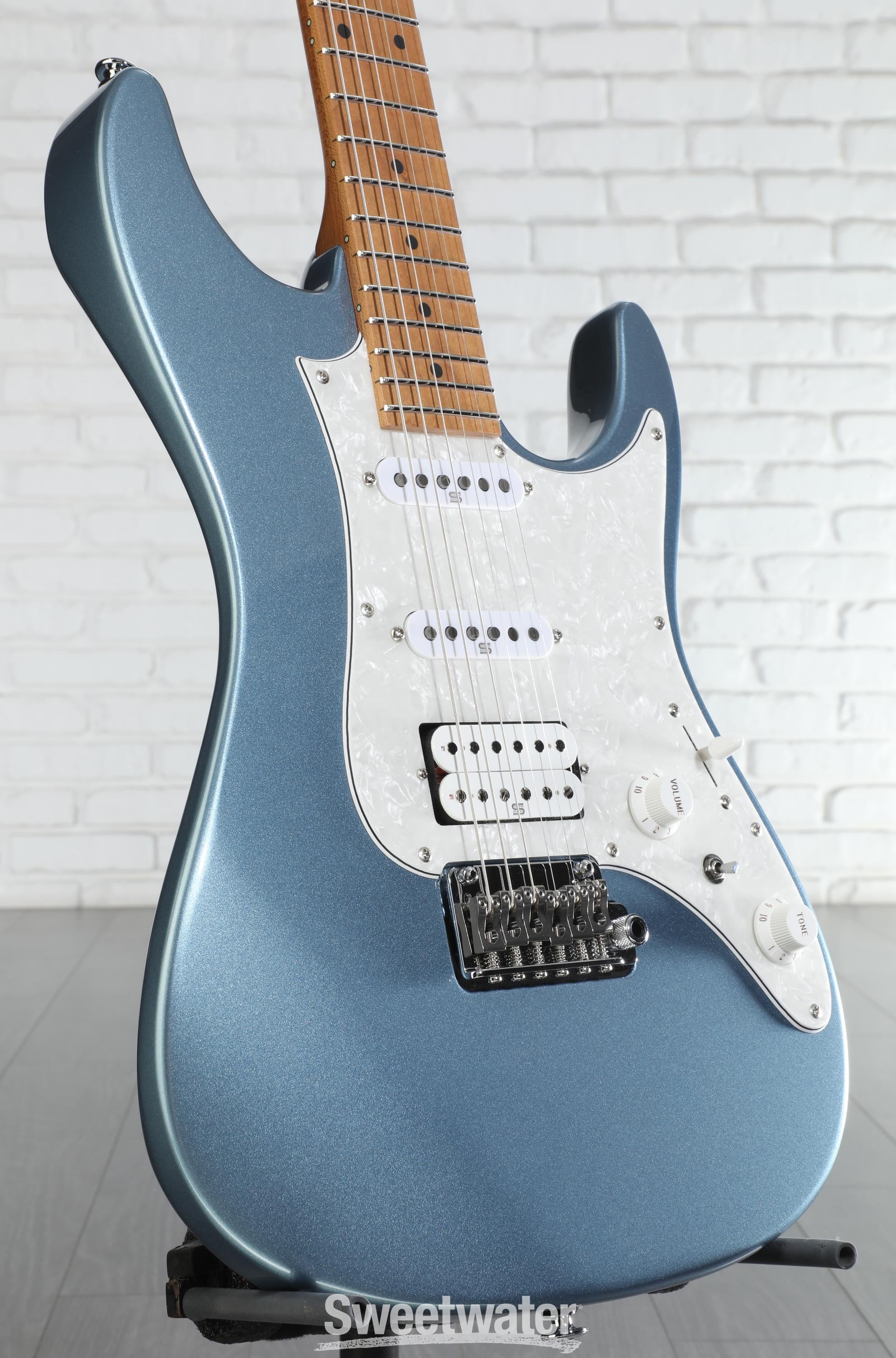 ギター Ibanez prestige AZ2204-OWD Ibanez Prestige AZ2204 - Ice Blue Metallic | Sweetwater