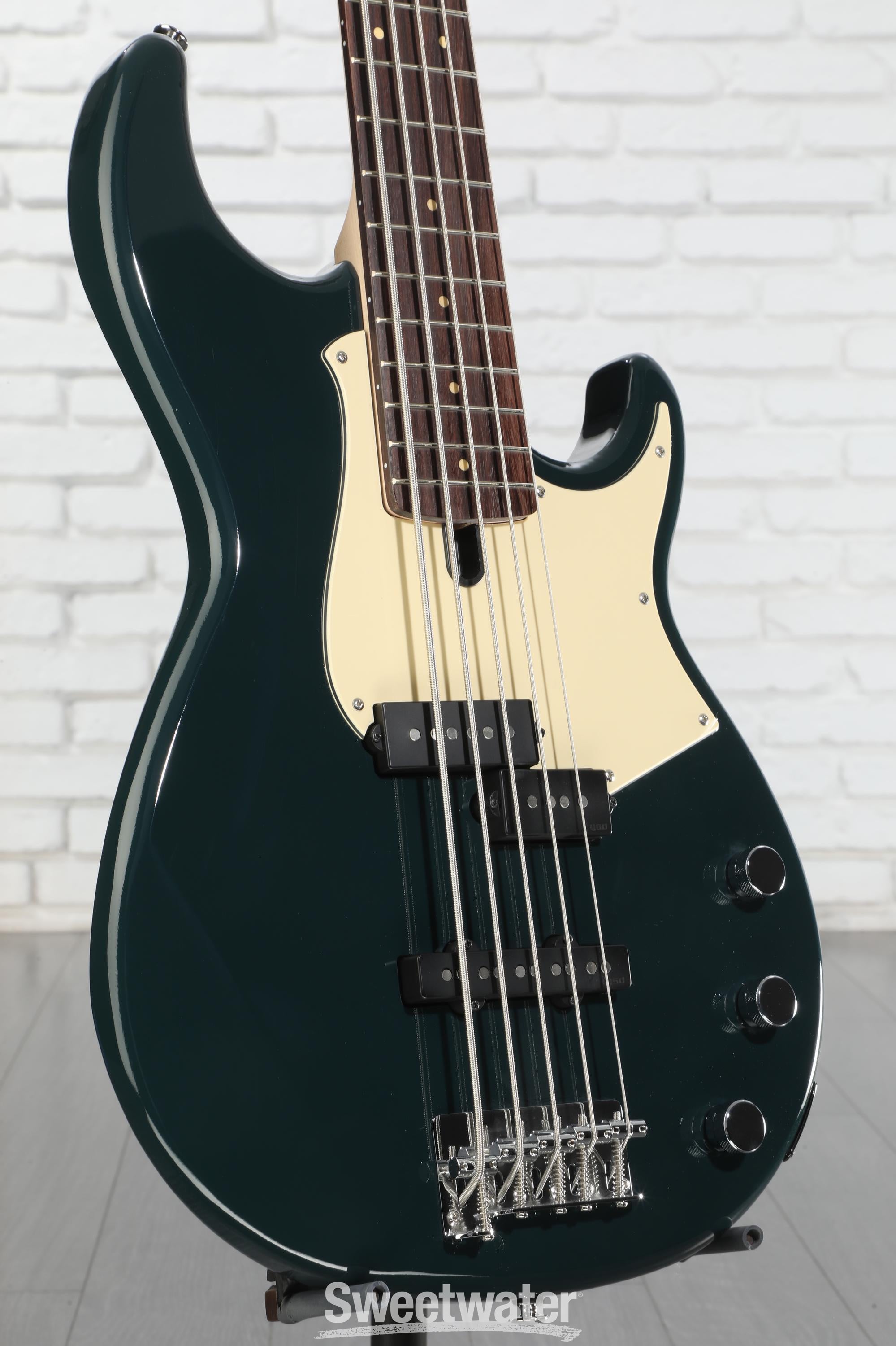 Yamaha BB435 5-string Bass Guitar - Teal Blue Reviews | Sweetwater