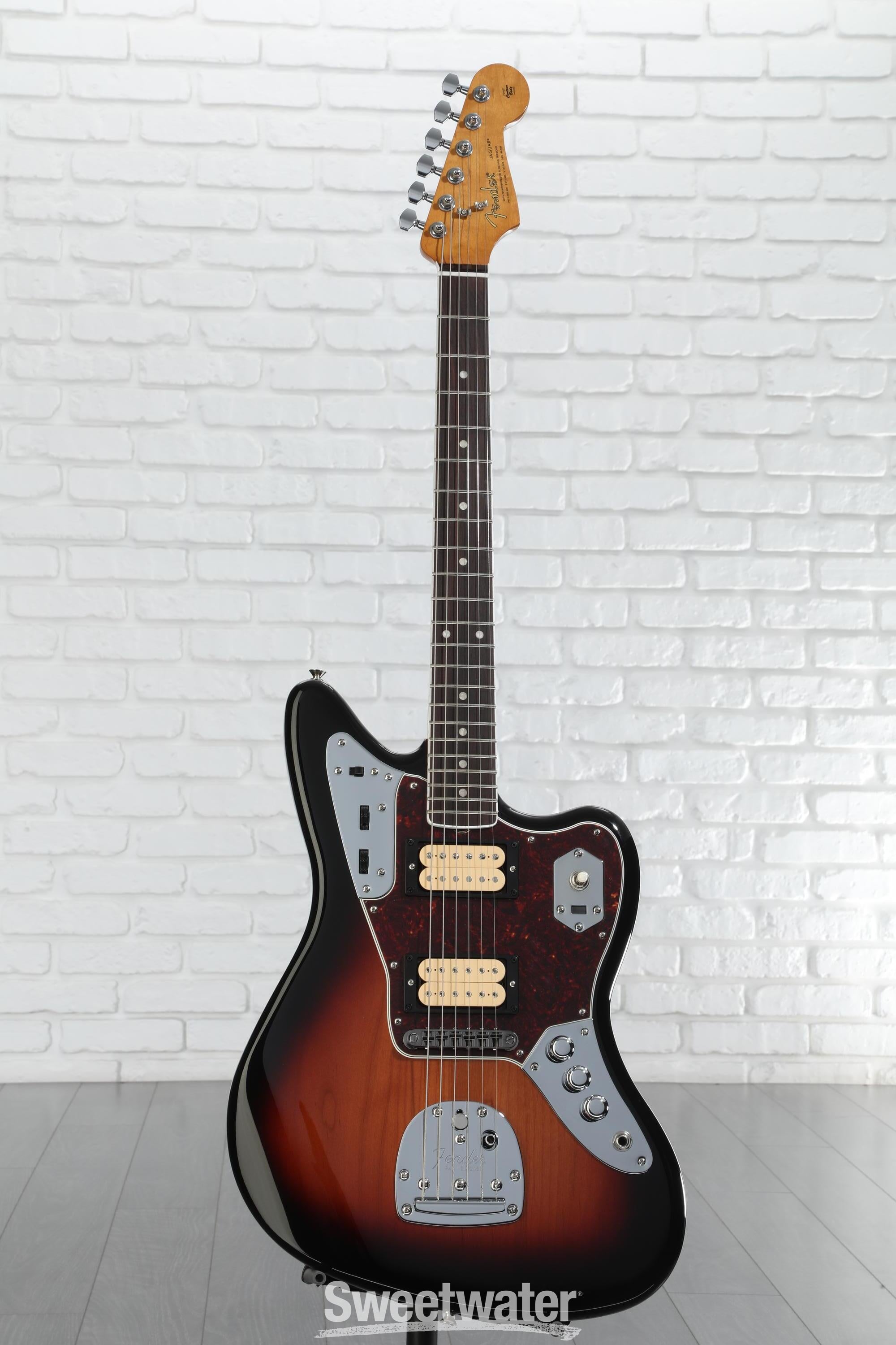 ギター Fender Mexico Kurt Cobain Jaguar Fender Kurt Cobain Jaguar Electric Guitar - 3-Tone Sunburst