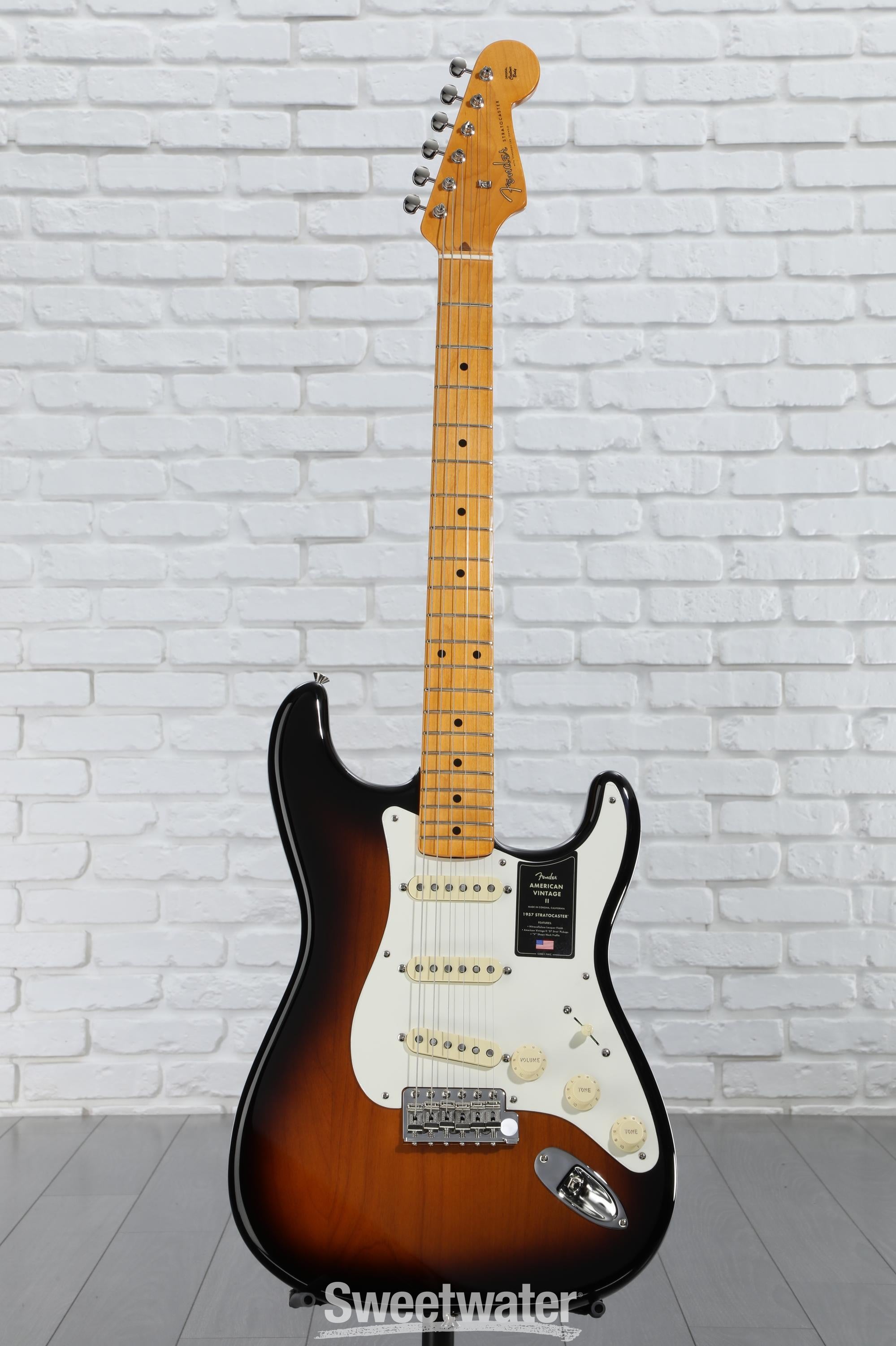 Fender american vintage II（アメビンII） 1957 Fender American Vintage II 1957 Stratocaster Electric Guitar