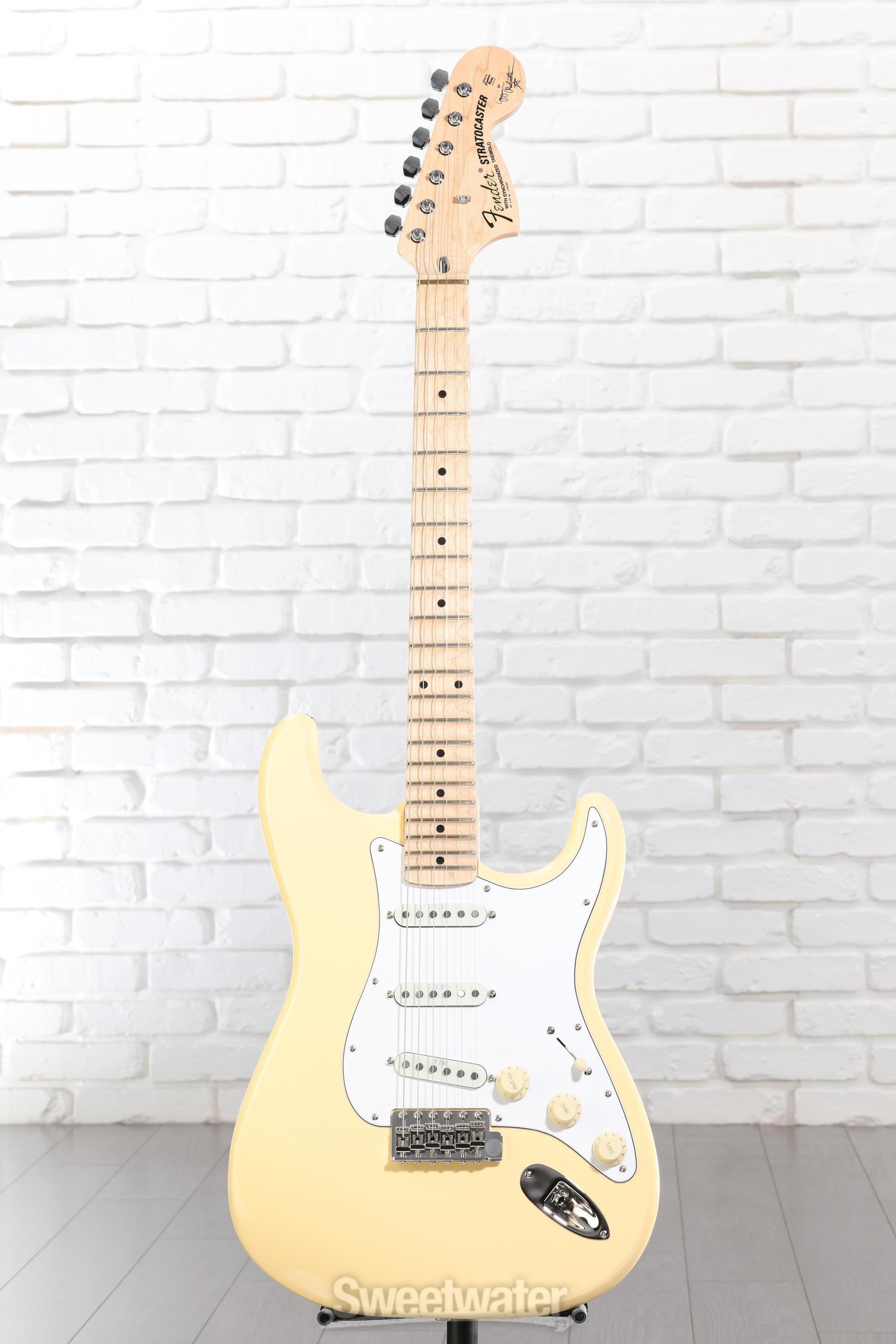 ギター Fender USA Yngwie Malmsteen Stratocaster Fender Yngwie Malmsteen Stratocaster Electric Guitar - Vintage