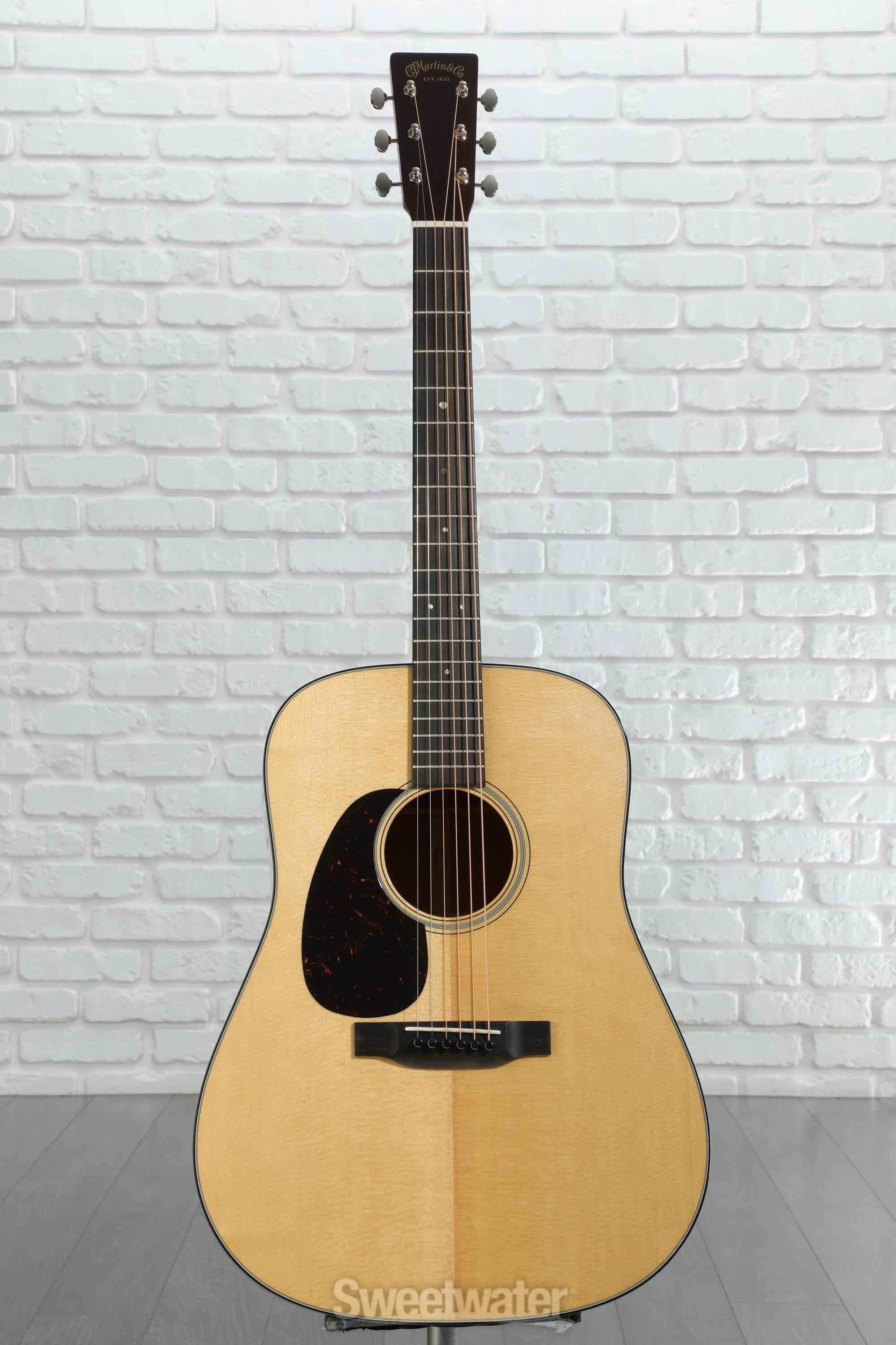 Martin D-18 Standard Series Left-handed Acoustic Guitar