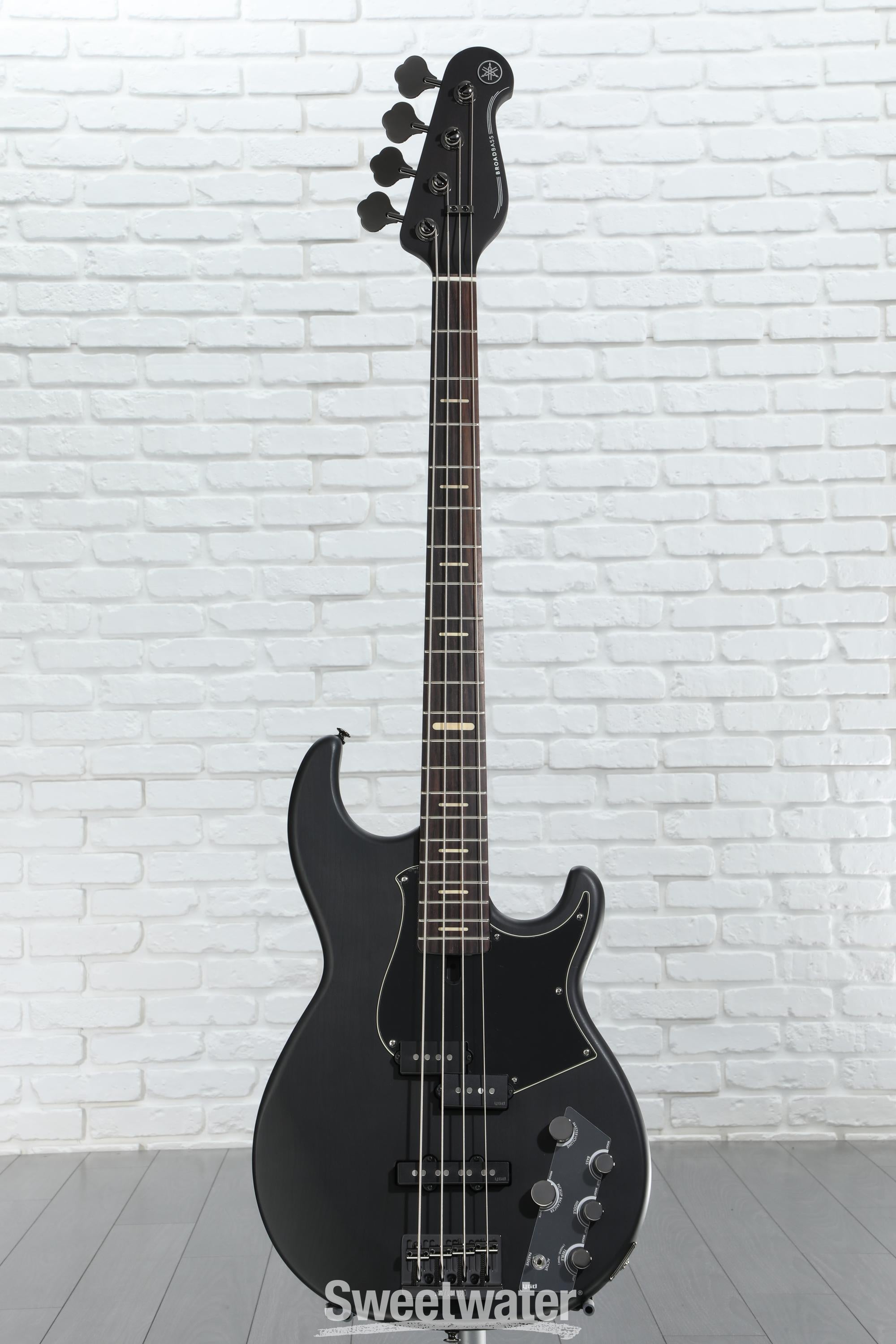 Yamaha BB734A 4-string Bass Guitar - Translucent Matte Black