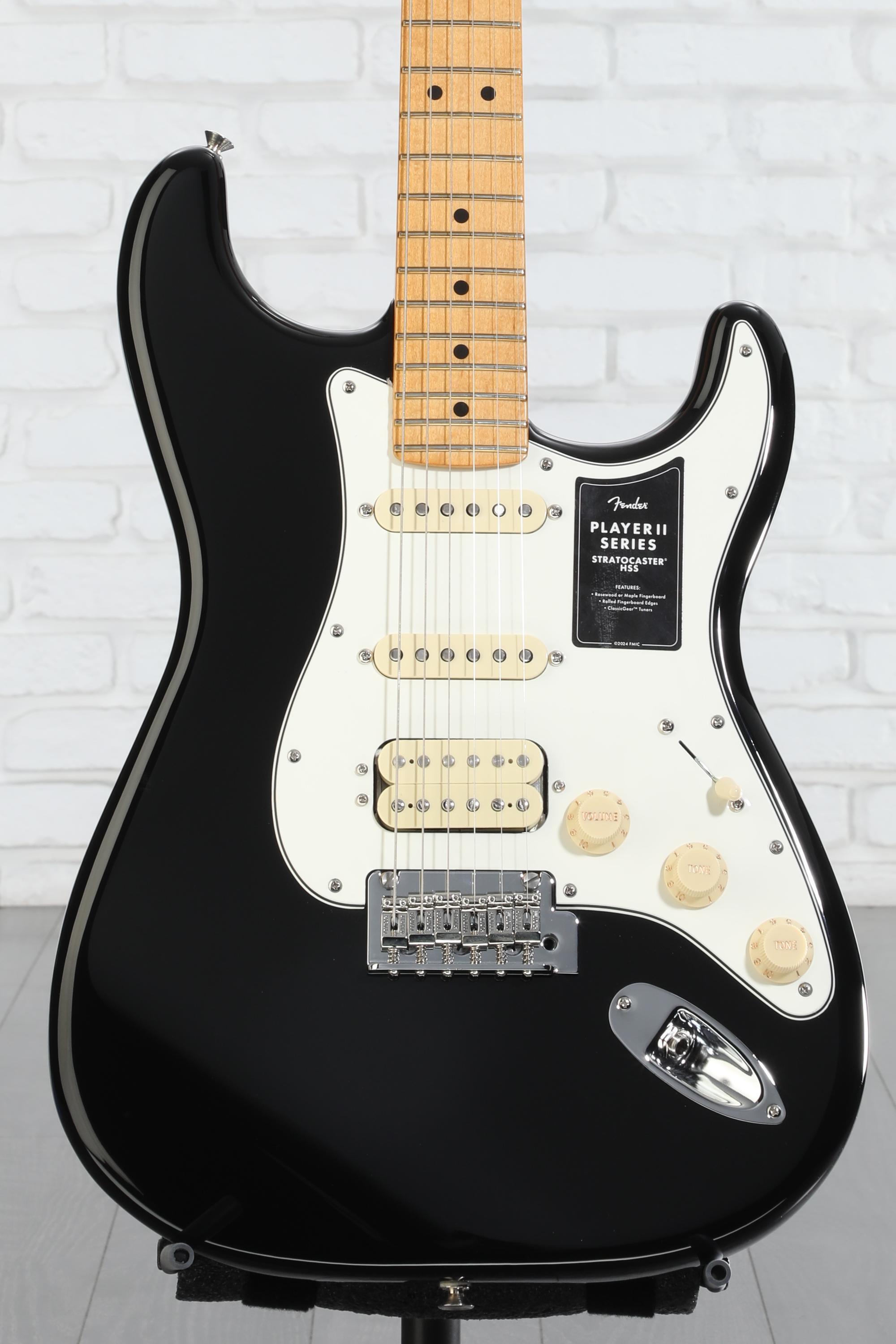 Fender Stratocaster Player II 軽量　HSS Fender Player II Stratocaster HSS Electric Guitar - Black