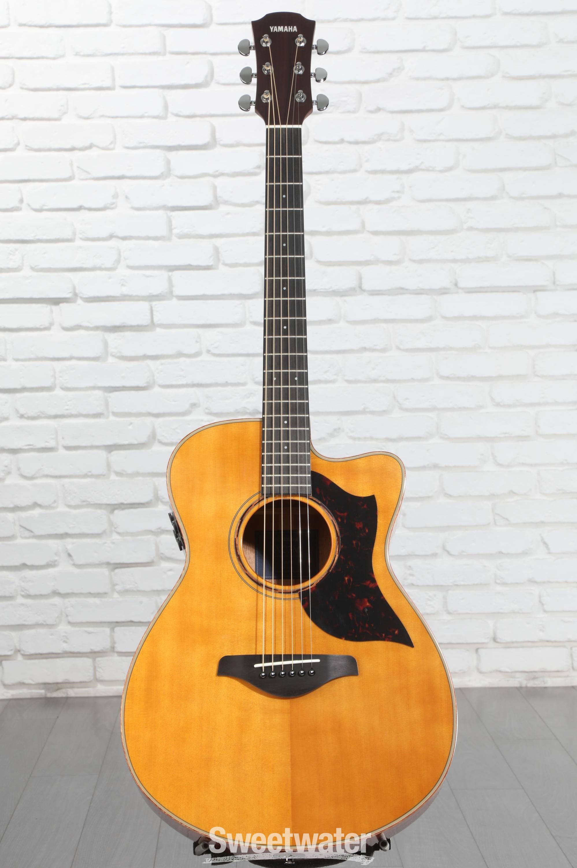 Yamaha AC3M ARE Concert Cutaway Acoustic-electric Guitar - Vintage
