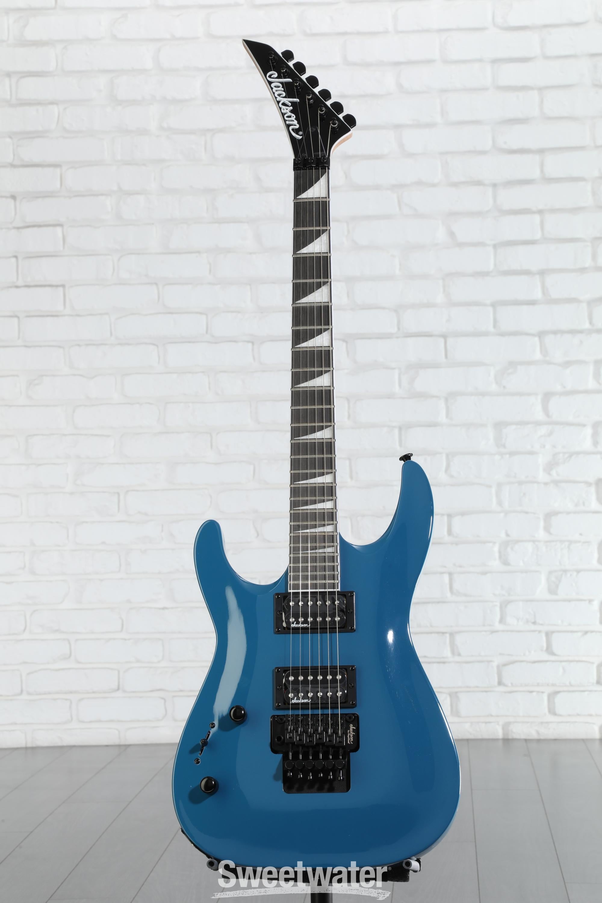 Jackson Dinky Arch Top JS32 DKA Left-handed - Bright Blue | Sweetwater