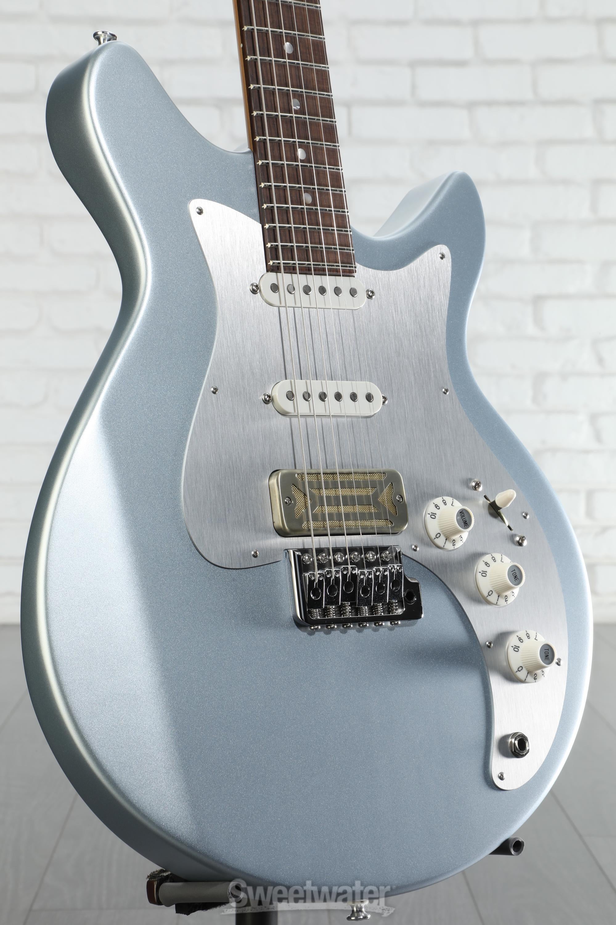 Eastman Guitars Fullertone DC'62 Electric Guitar - Ice Blue