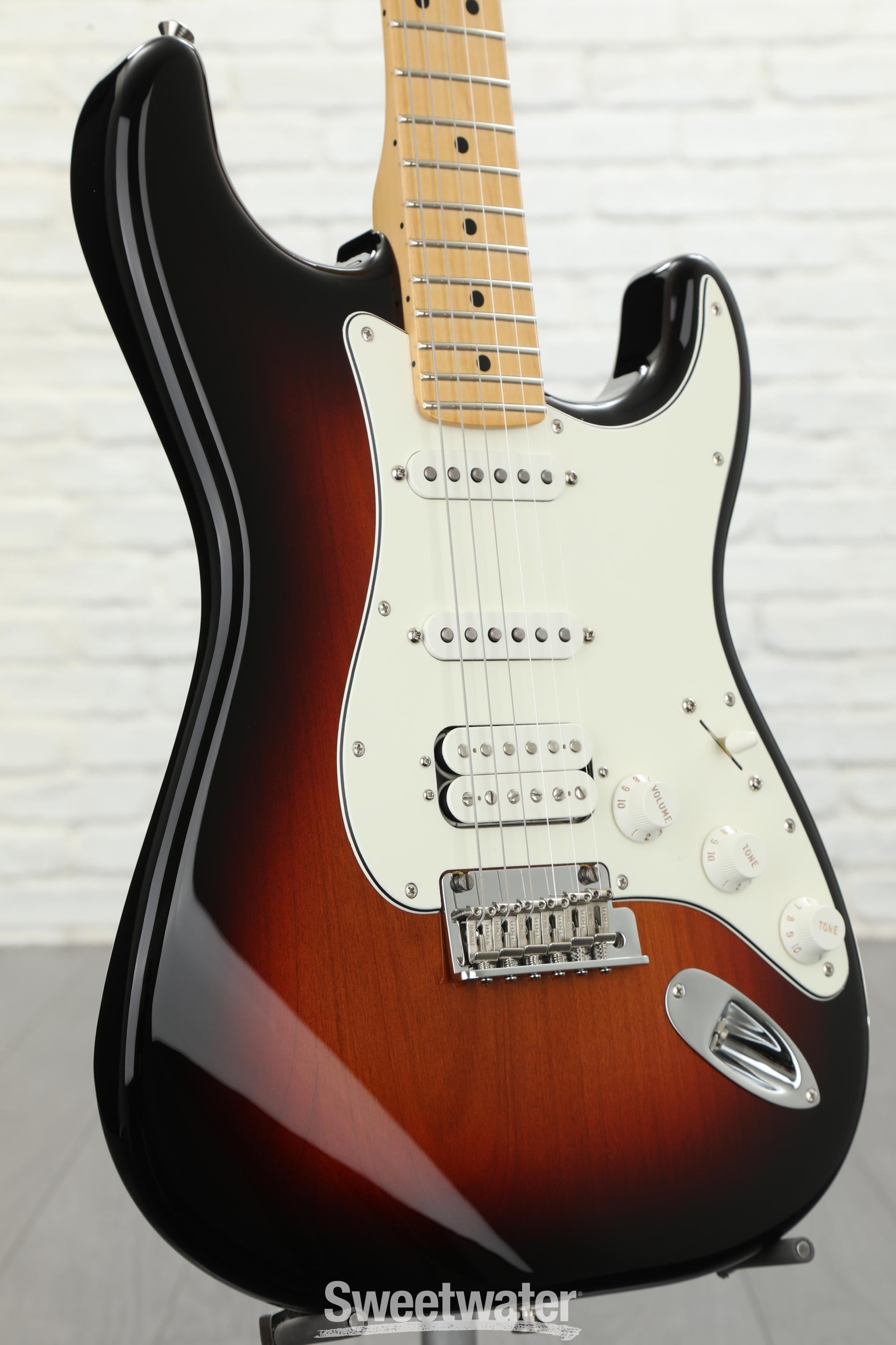 Fender Player Stratocaster HSS - 3-Tone Sunburst with Maple Fingerboard