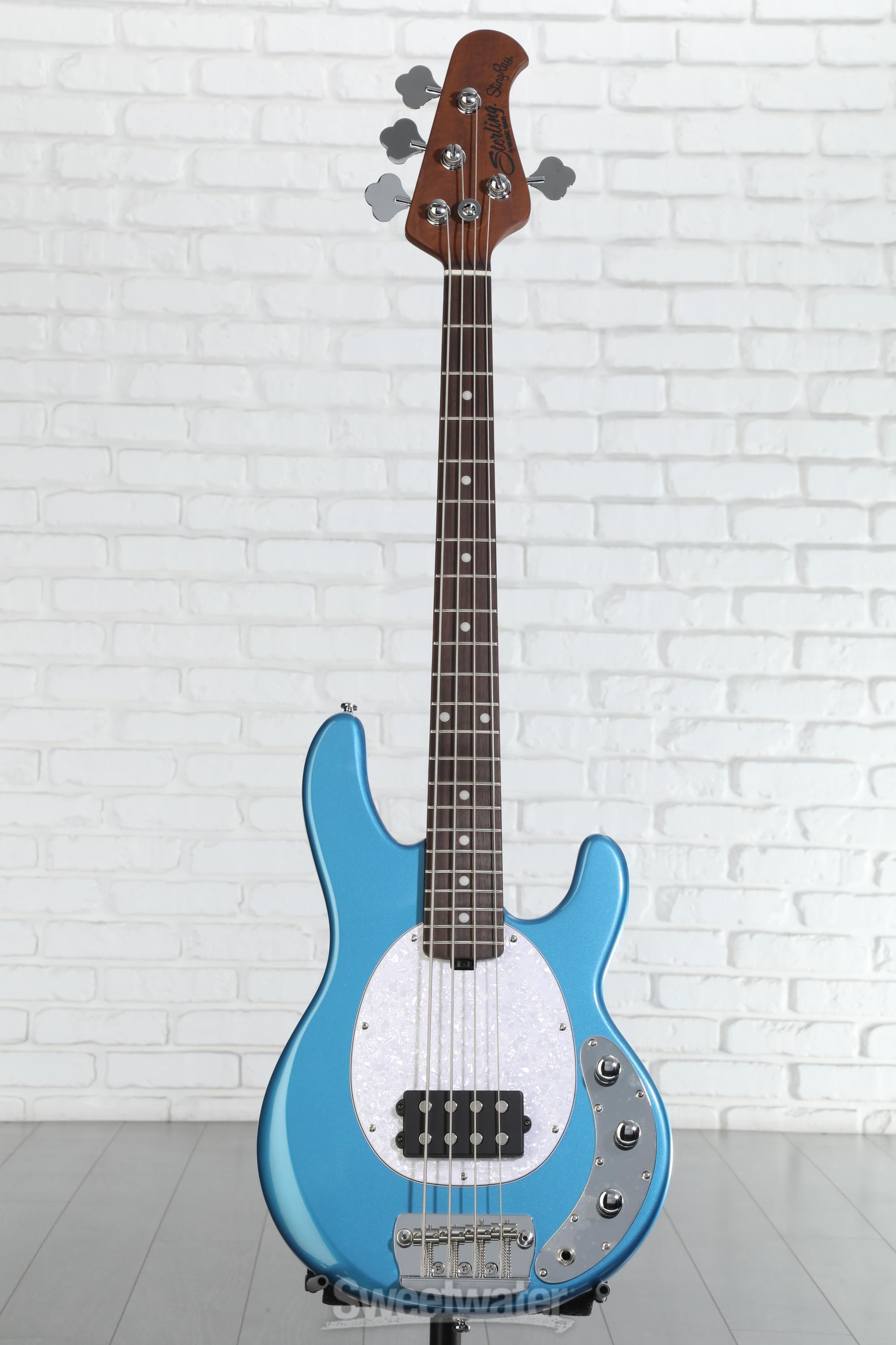 Sterling By Music Man StingRay RAYSS4 Short-scale Bass Guitar