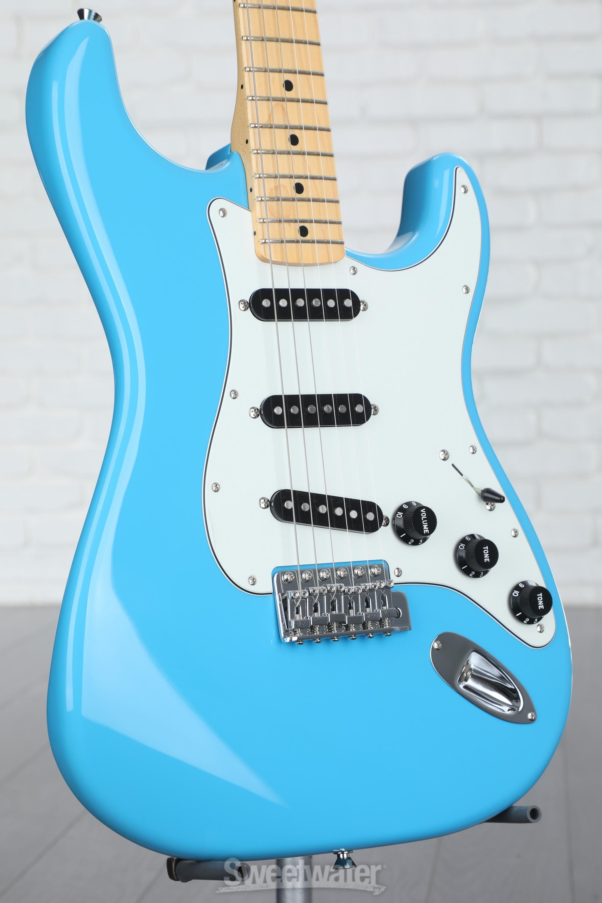 Fender Made in Japan Limited International Color Stratocaster Electric  Guitar - Maui Blue