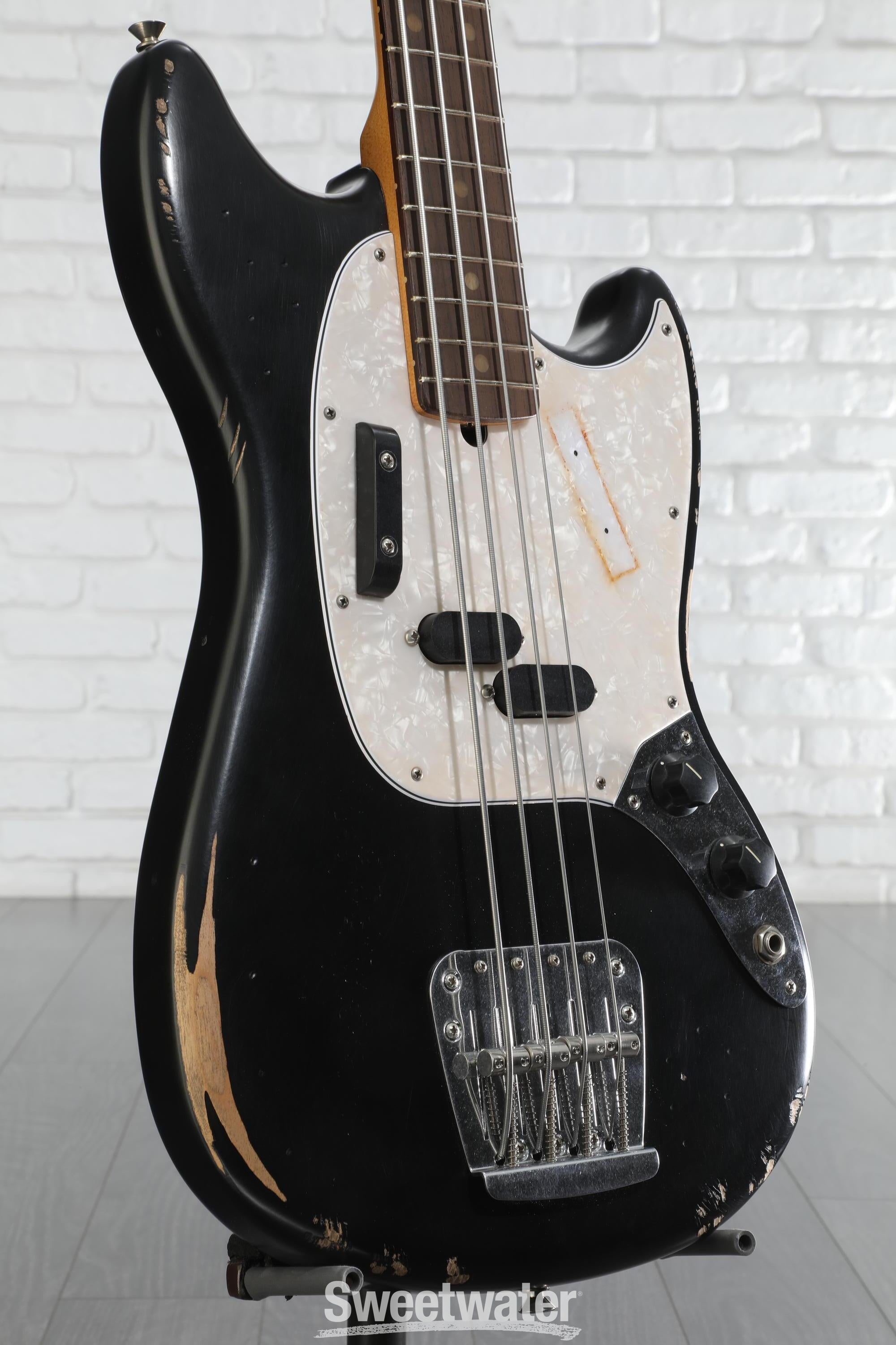 ベース FENDER JMJ Road Worn Mustang Bass Black Fender JMJ Road Worn Mustang Bass - Black | Sweetwater