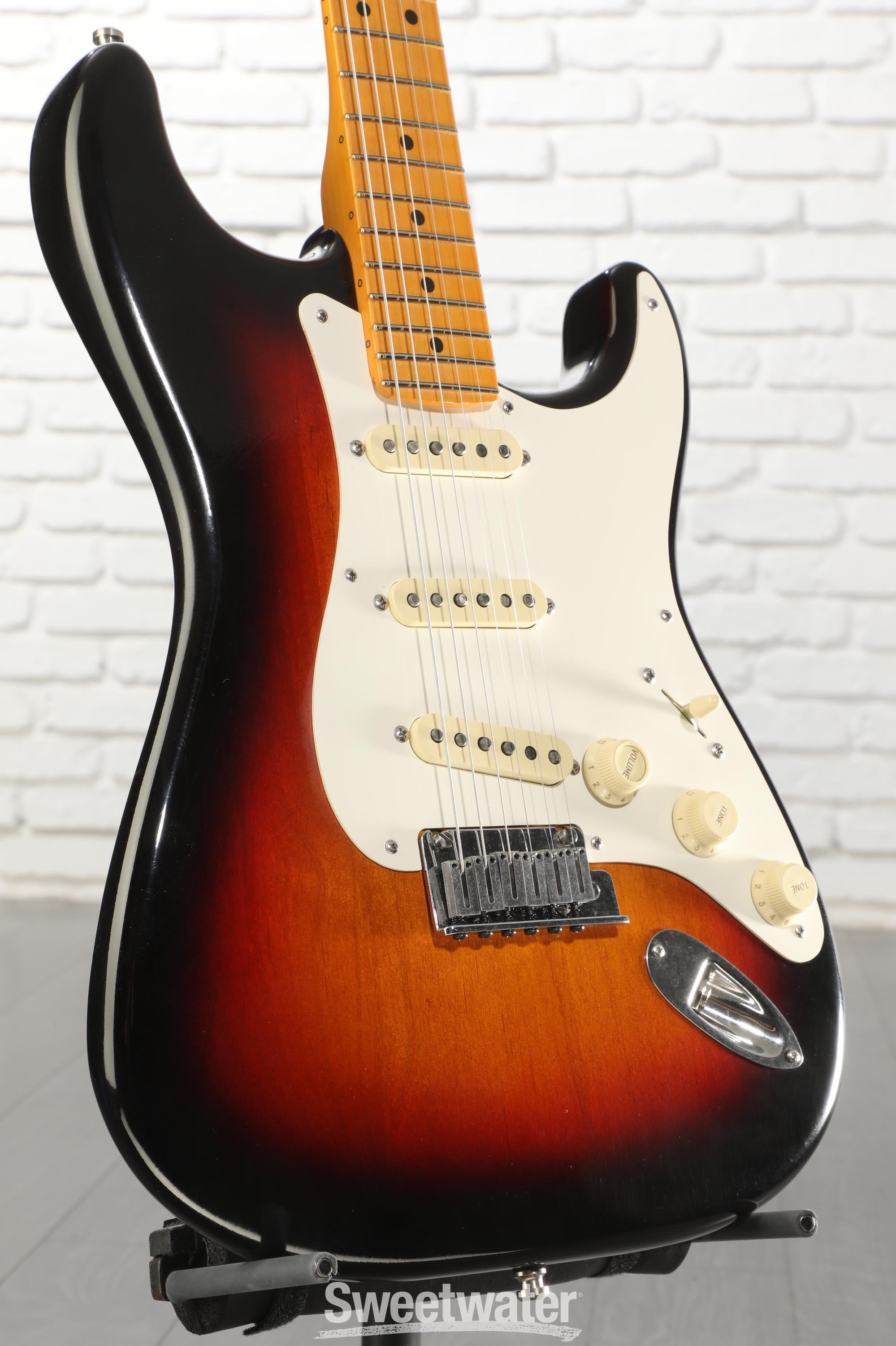 Photo of Fender American Ultra Luxe Vintage '50s Stratocaster Electric Guitar - 3-color Sunburst, Heirloom Lacquer