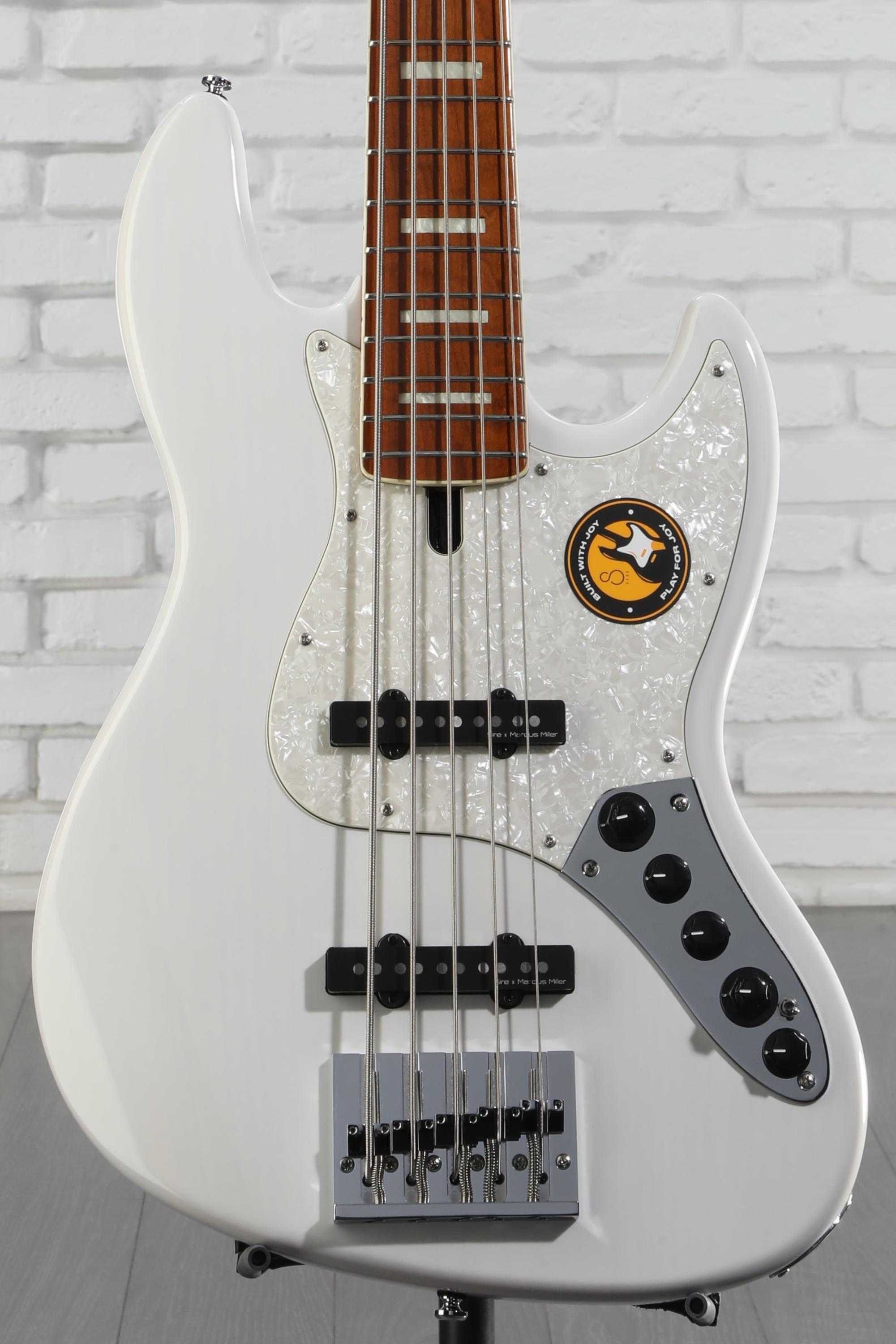 Marcus Miller エレキベース ホワイト　v3 5弦 Sire Marcus Miller V3 5st