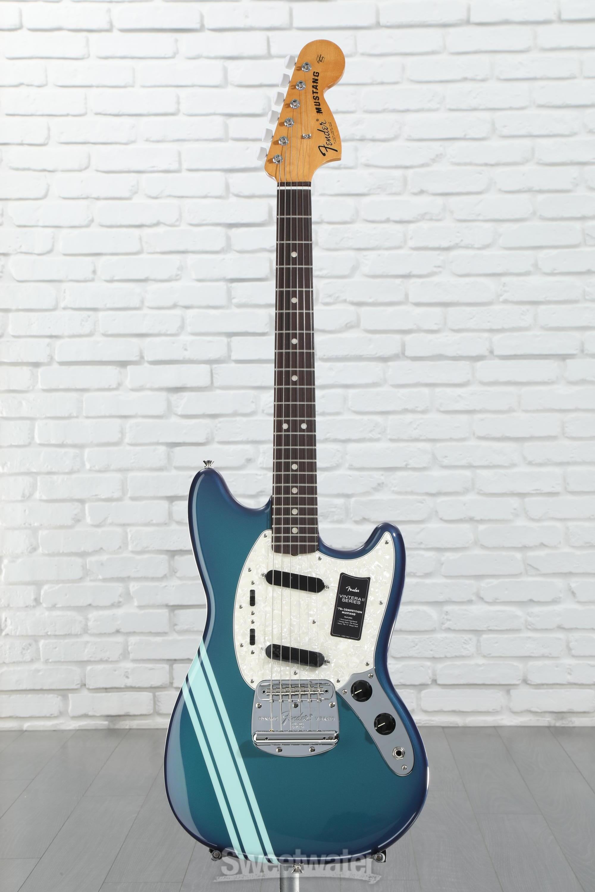 Fender Vintera II '70s Mustang Electric Guitar - Competition Fender Vintera II '70s Mustang Electric Guitar - Competition
