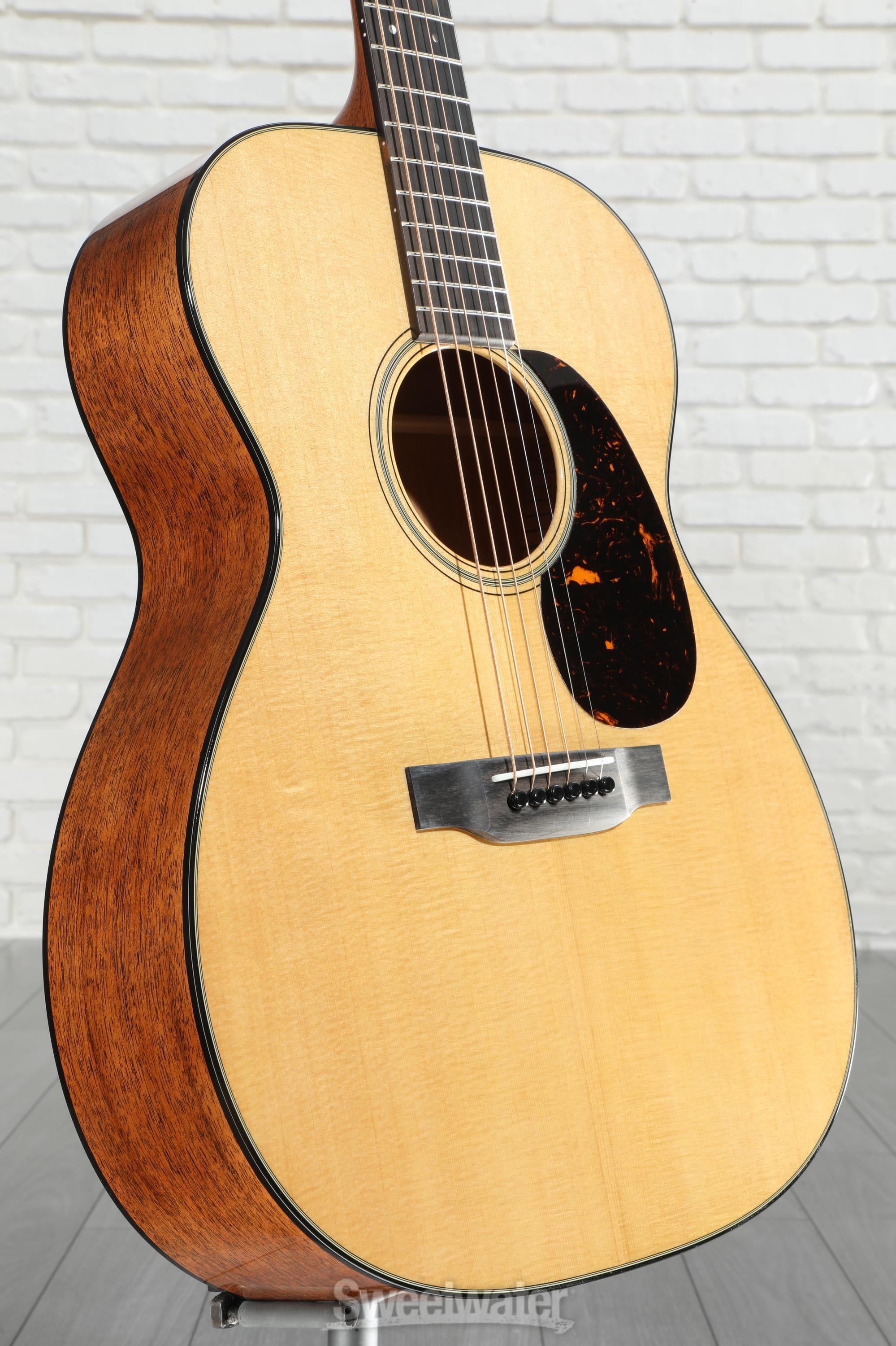 Martin 000-18 Acoustic Guitar - Natural | Sweetwater
