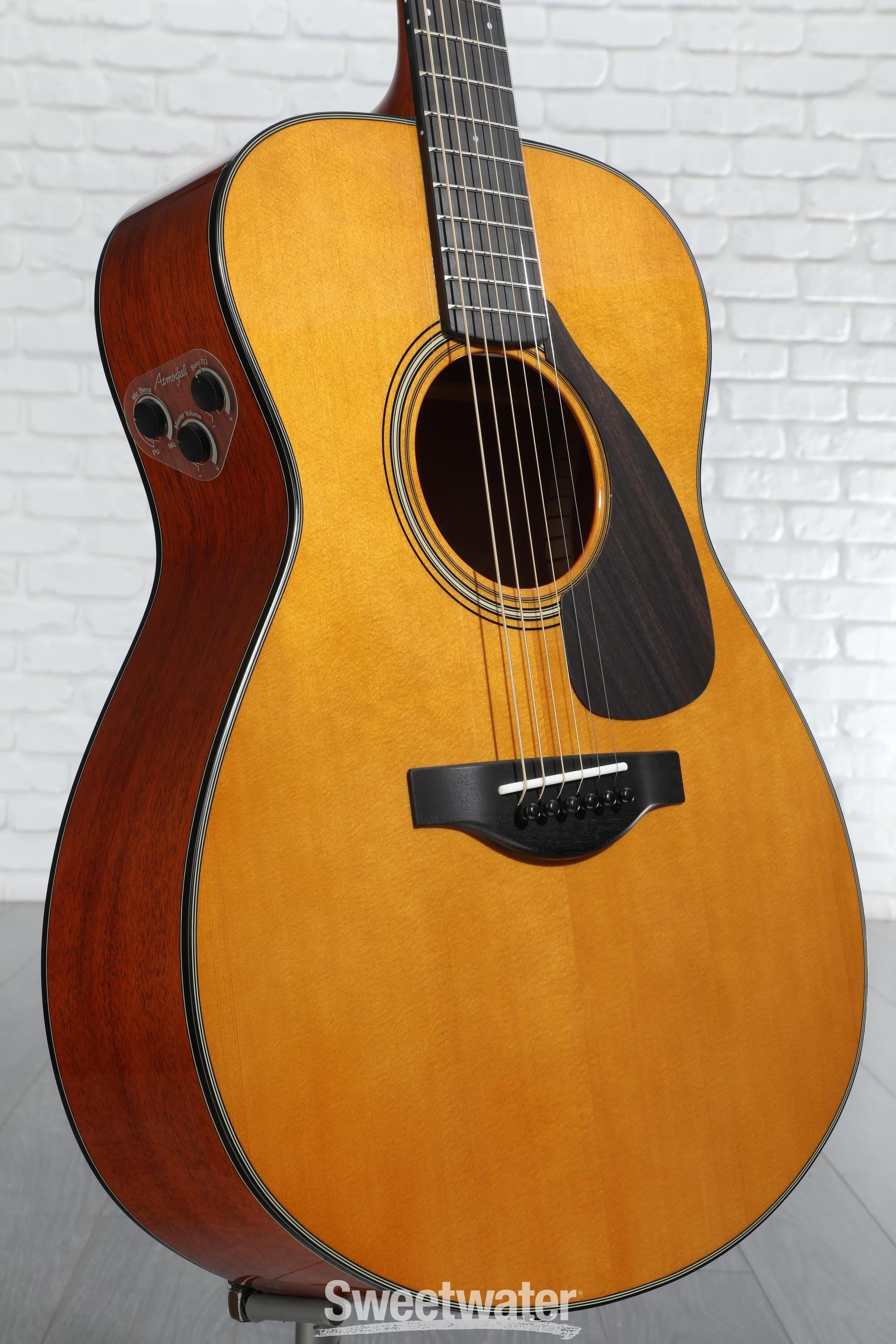 Yamaha FSX5 Red Label Acoustic-electric Guitar - Natural Yamaha FSX5 Red Label Acoustic-electric Guitar - Natural