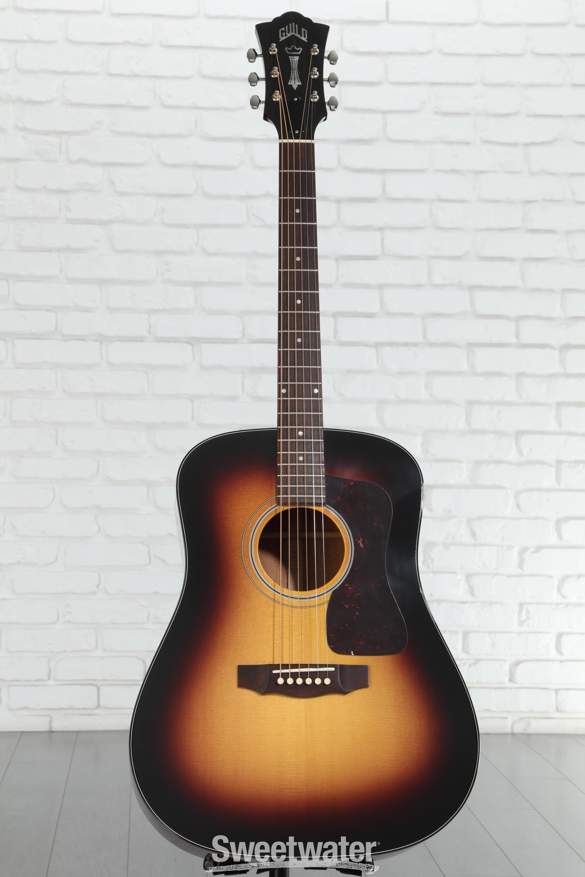 Guild D-40 Traditional Acoustic Guitar - Antique Burst