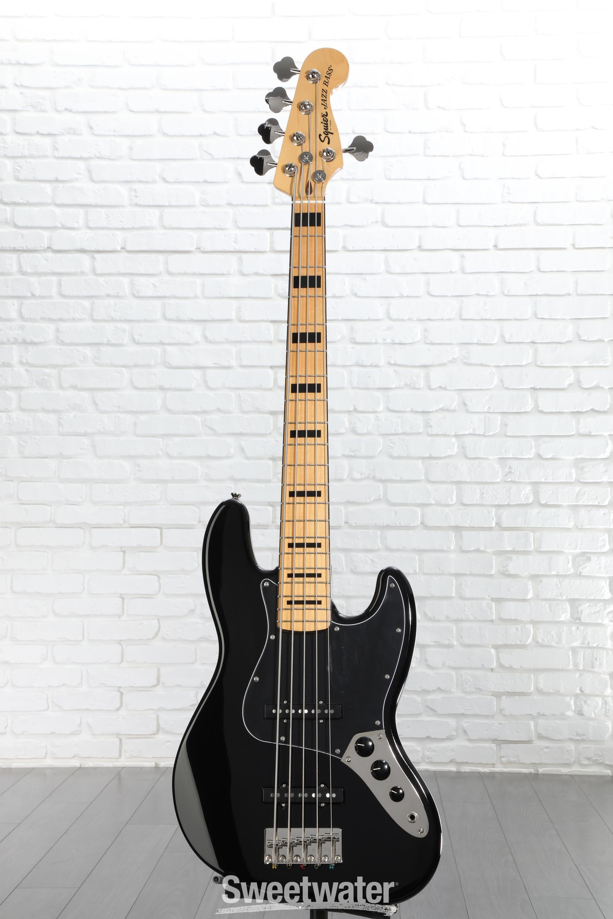 Squier Classic Vibe '70s Jazz Bass V - Black with Maple Fingerboard