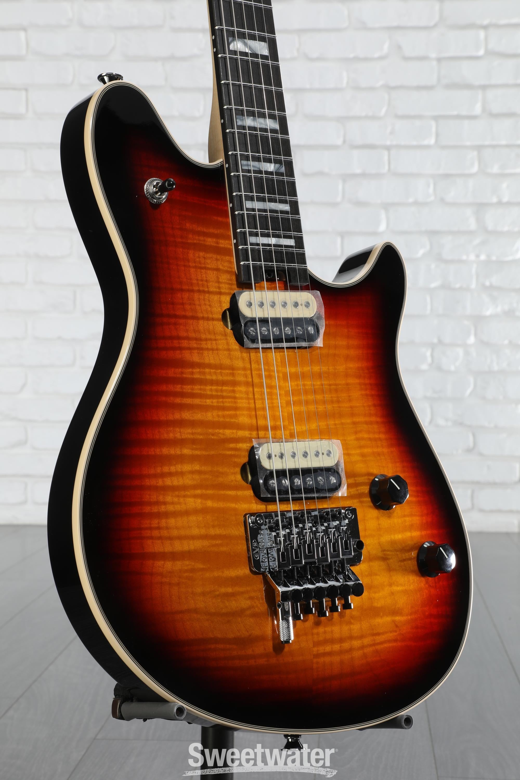EVH Wolfgang USA 5A Flame Maple Top - 3-tone Sunburst