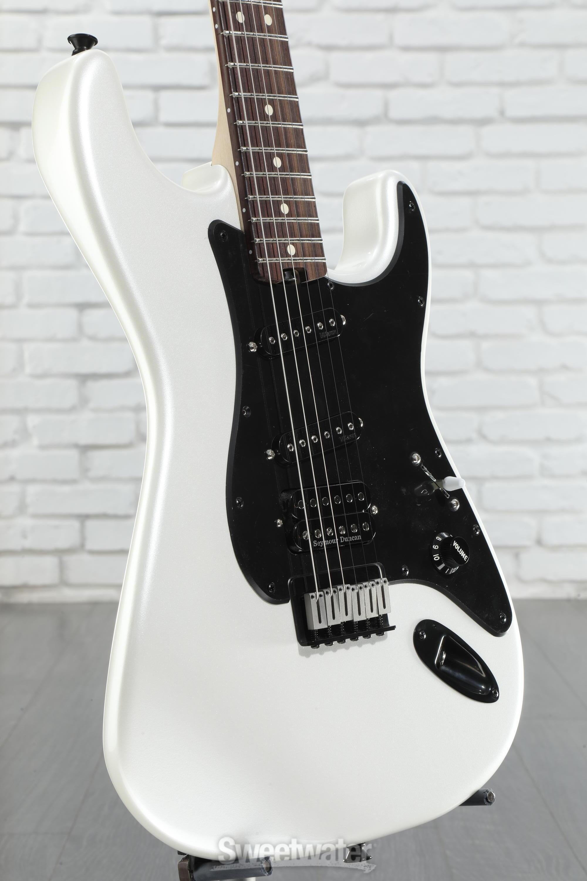 Charvel Jake E. Lee Signature Pro-Mod So-Cal Style 1