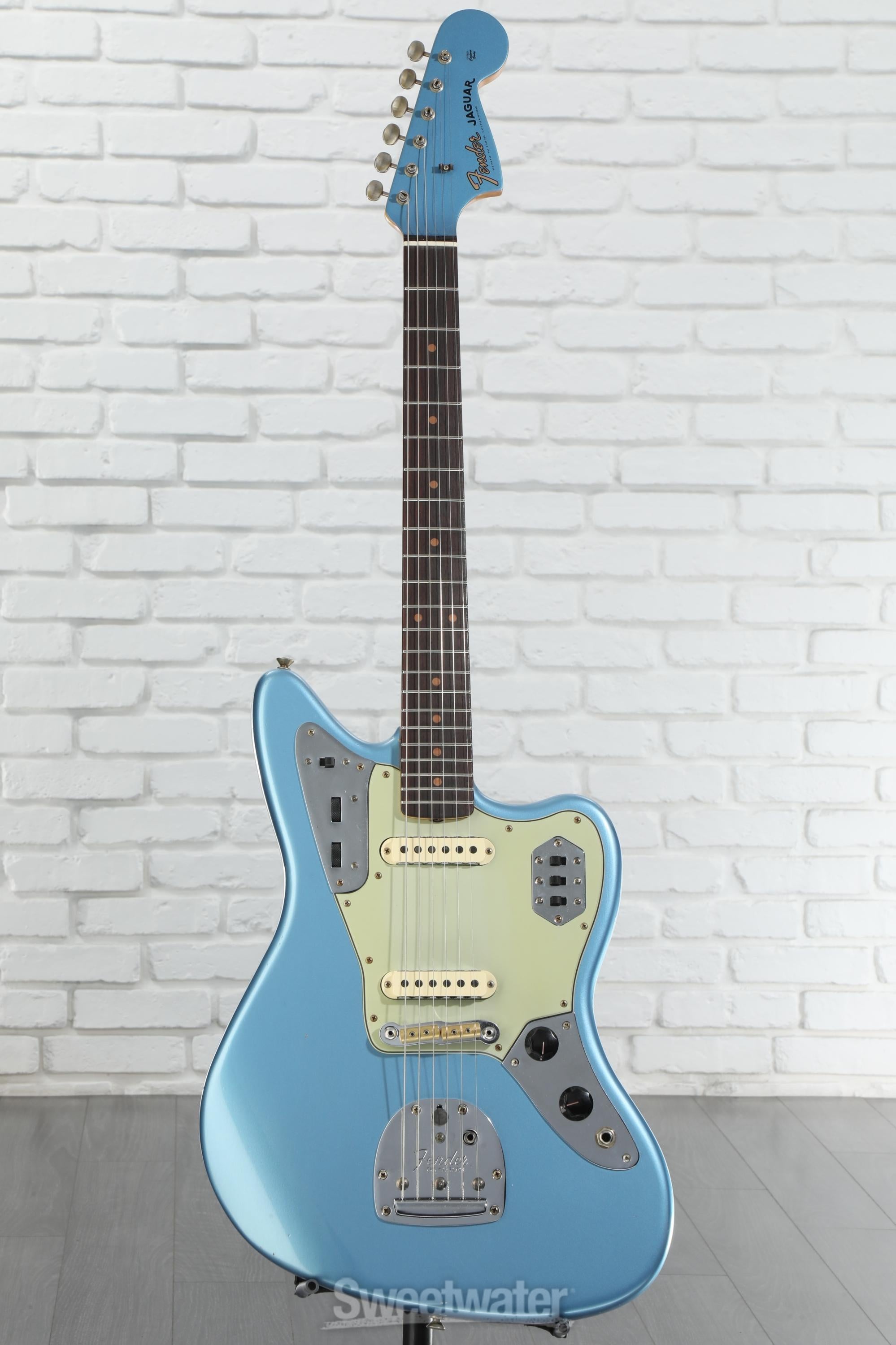 Fender Custom Shop '66 Jaguar Deluxe Closet Classic Rosewood