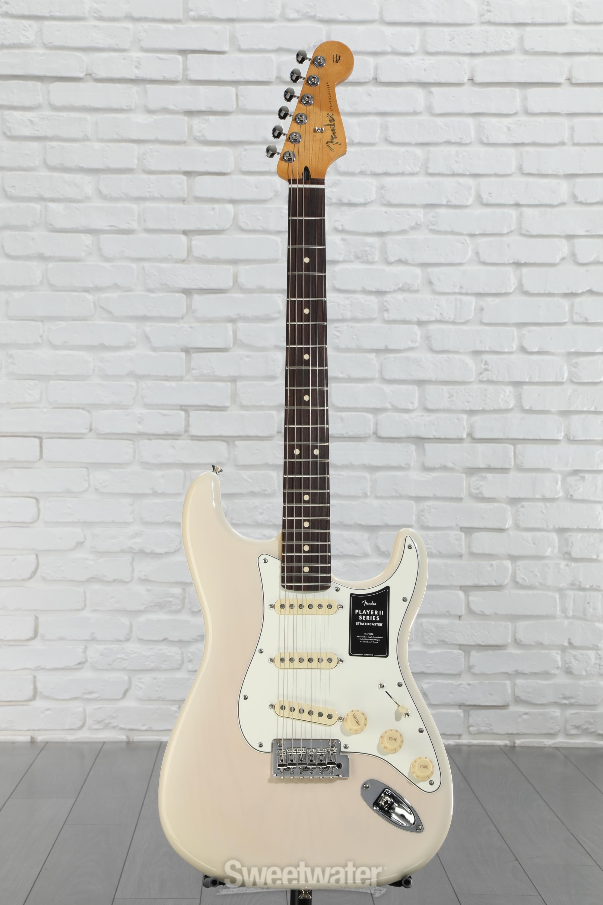Fender PlayerⅡ Stratocaster White Bronde Player II Stratocaster - White Blonde – Dave's Guitar Shop
