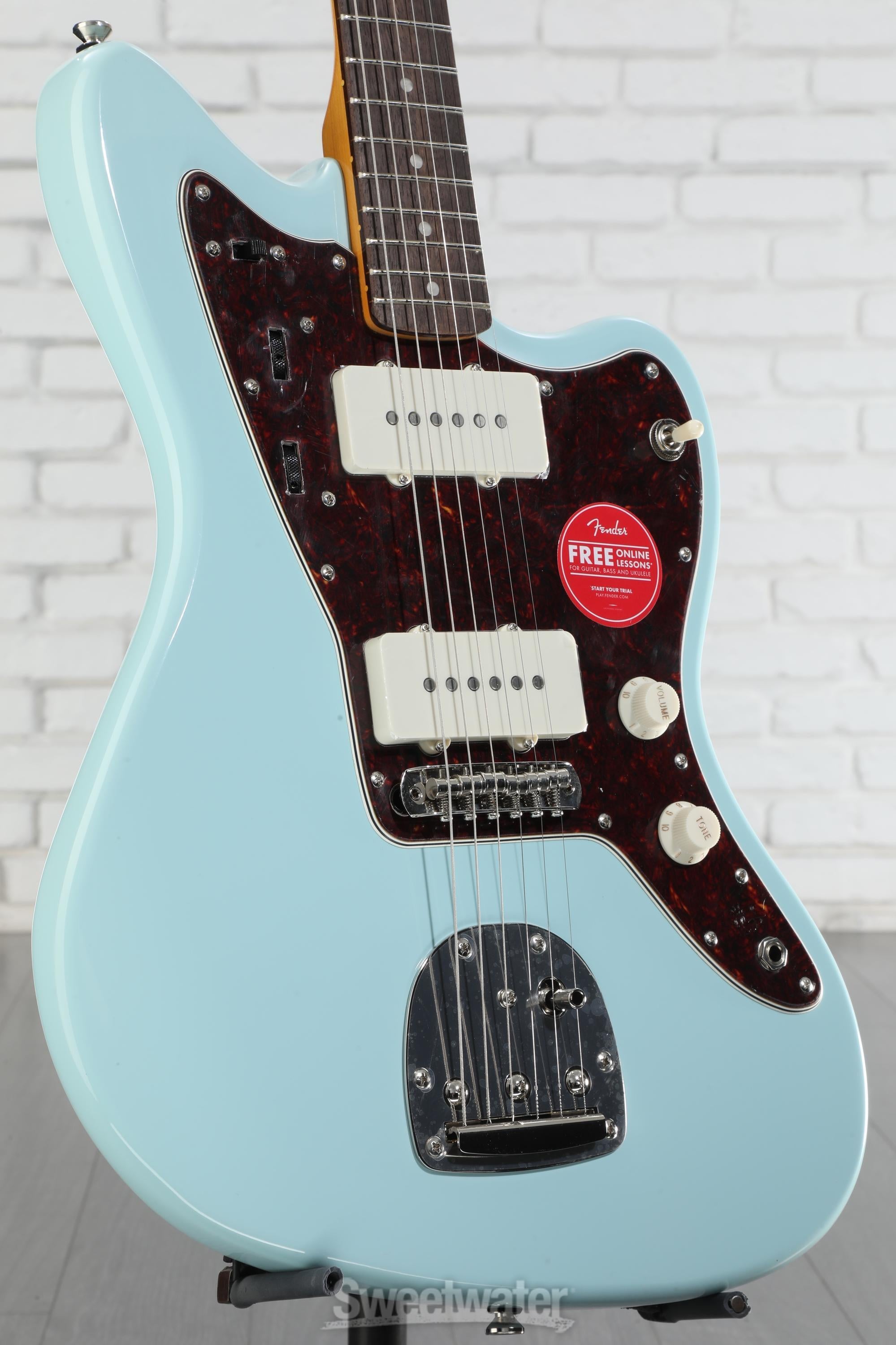 Squier Classic Vibe ’60s Jazzmaster Squier Classic Vibe '60s Jazzmaster (3-Colour Sunburst) | USA