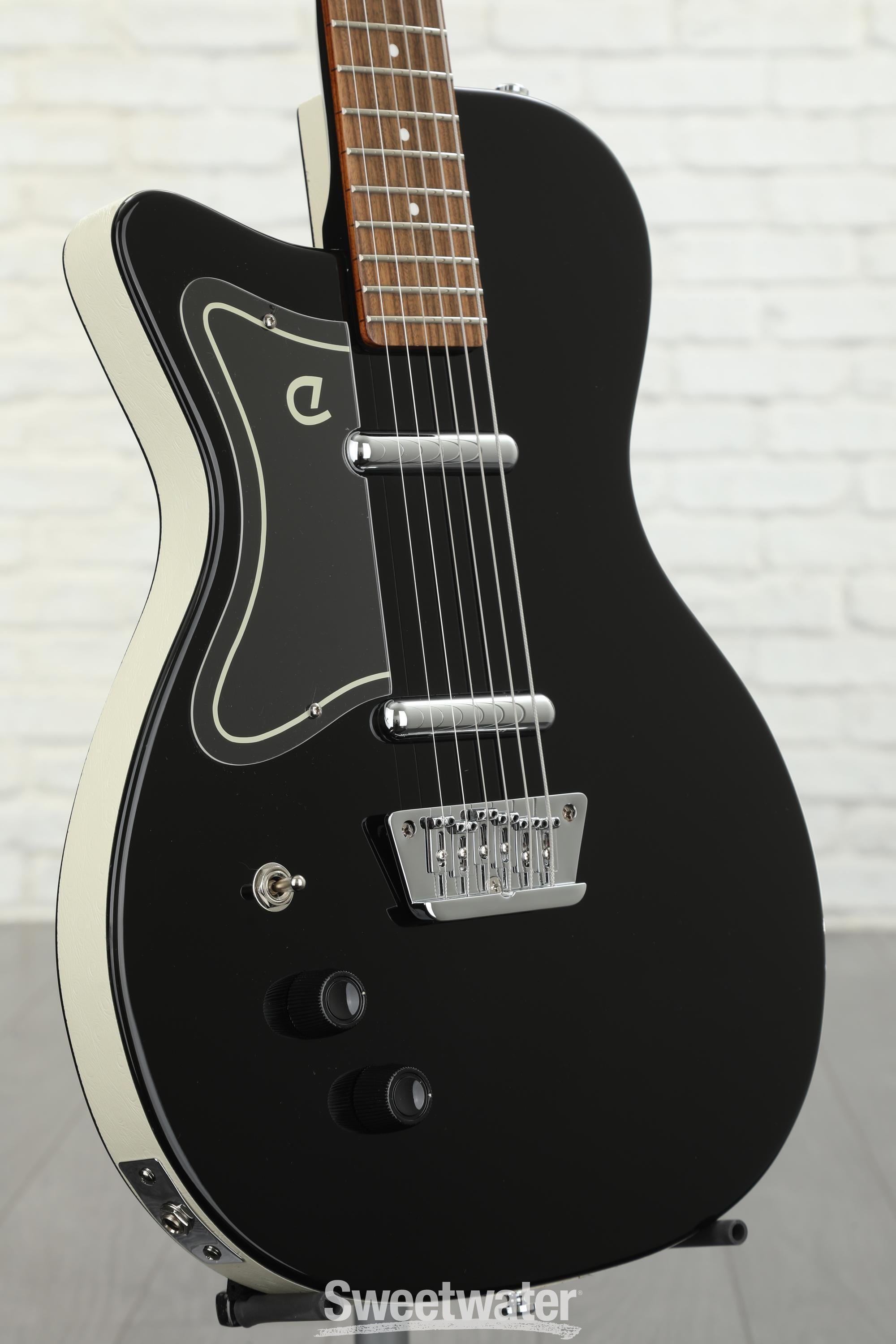 Danelectro 56 deals baritone black sparkle