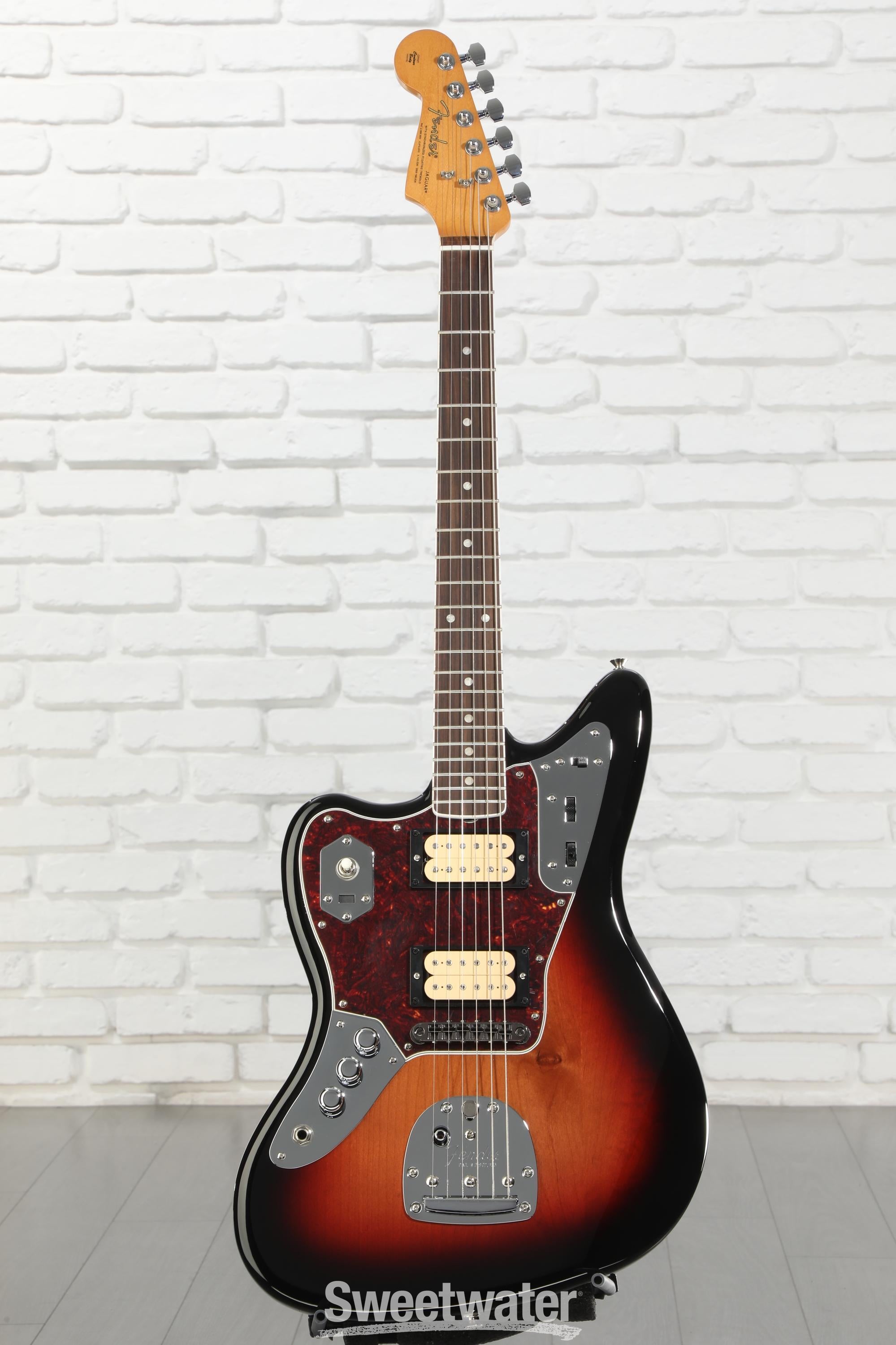 ギター Fender Jaguar Lefty Roadworn  cobain Fender Kurt Cobain Jaguar Left-handed - 3-Tone Sunburst with