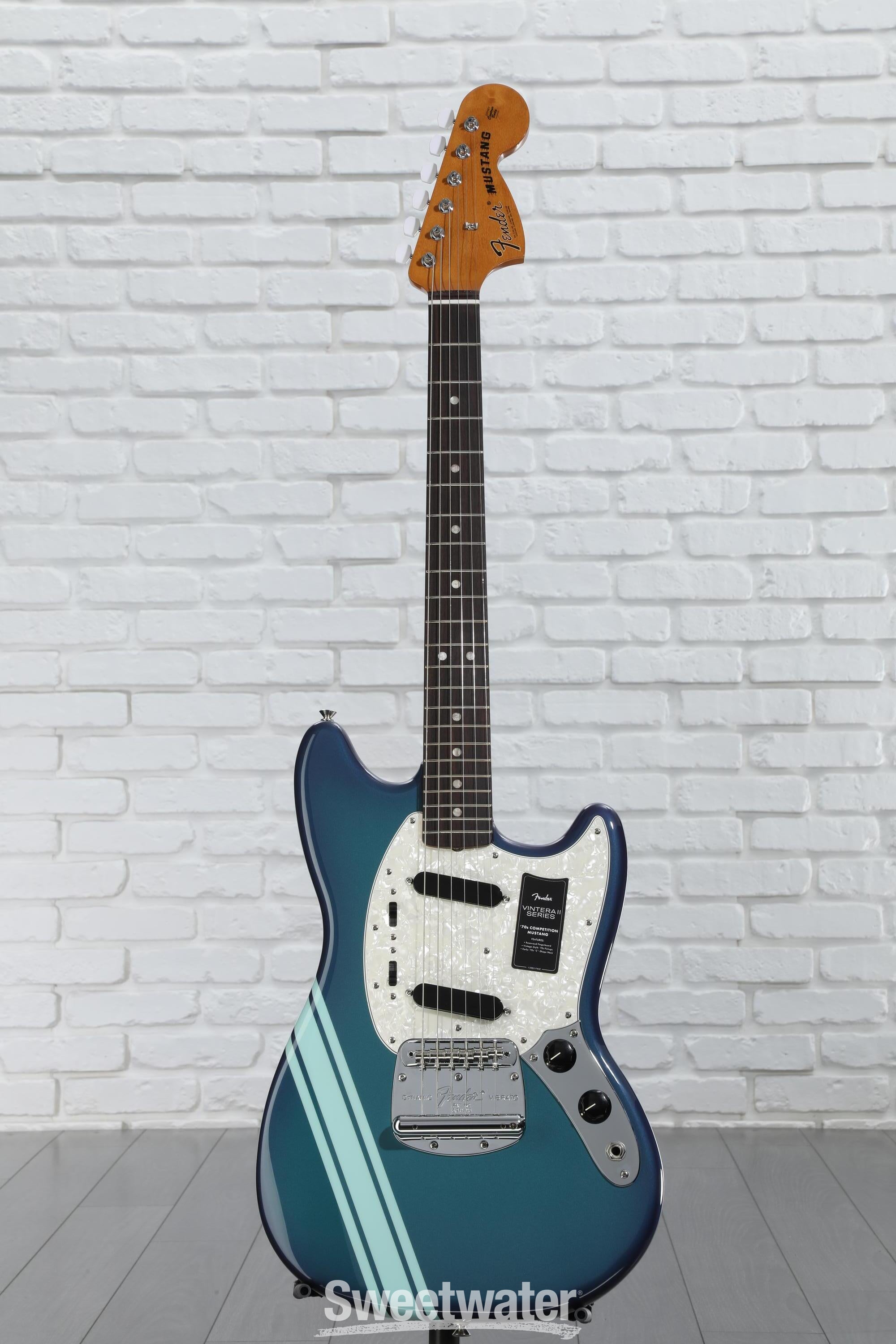 Fender Vintera II Mustang Burgundy 美品 Fender Vintera II 70s Mustang Bass Competition Burgundy