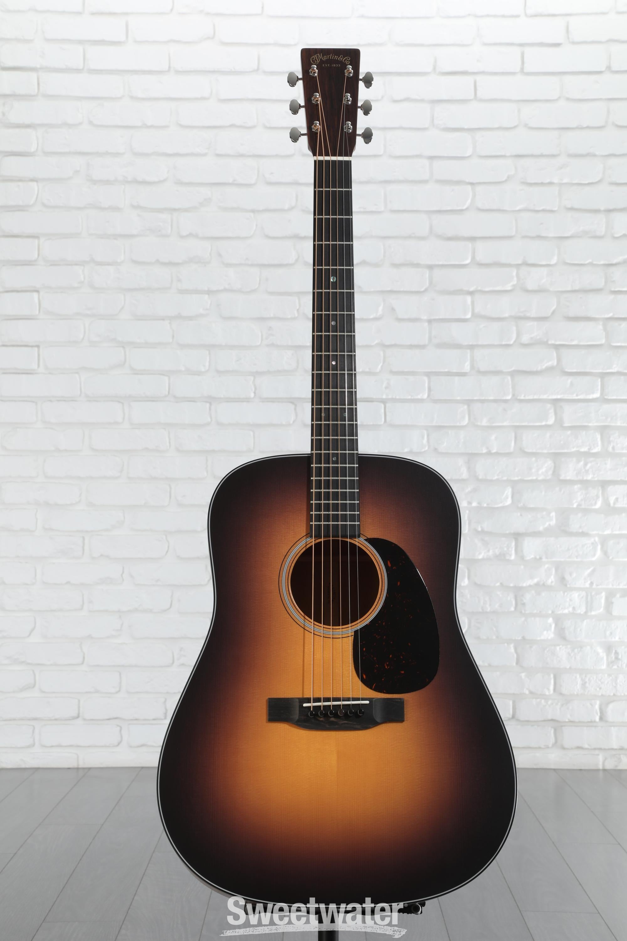 マーチン D18 Martin D-18 Acoustic Guitar | Martin Guitar